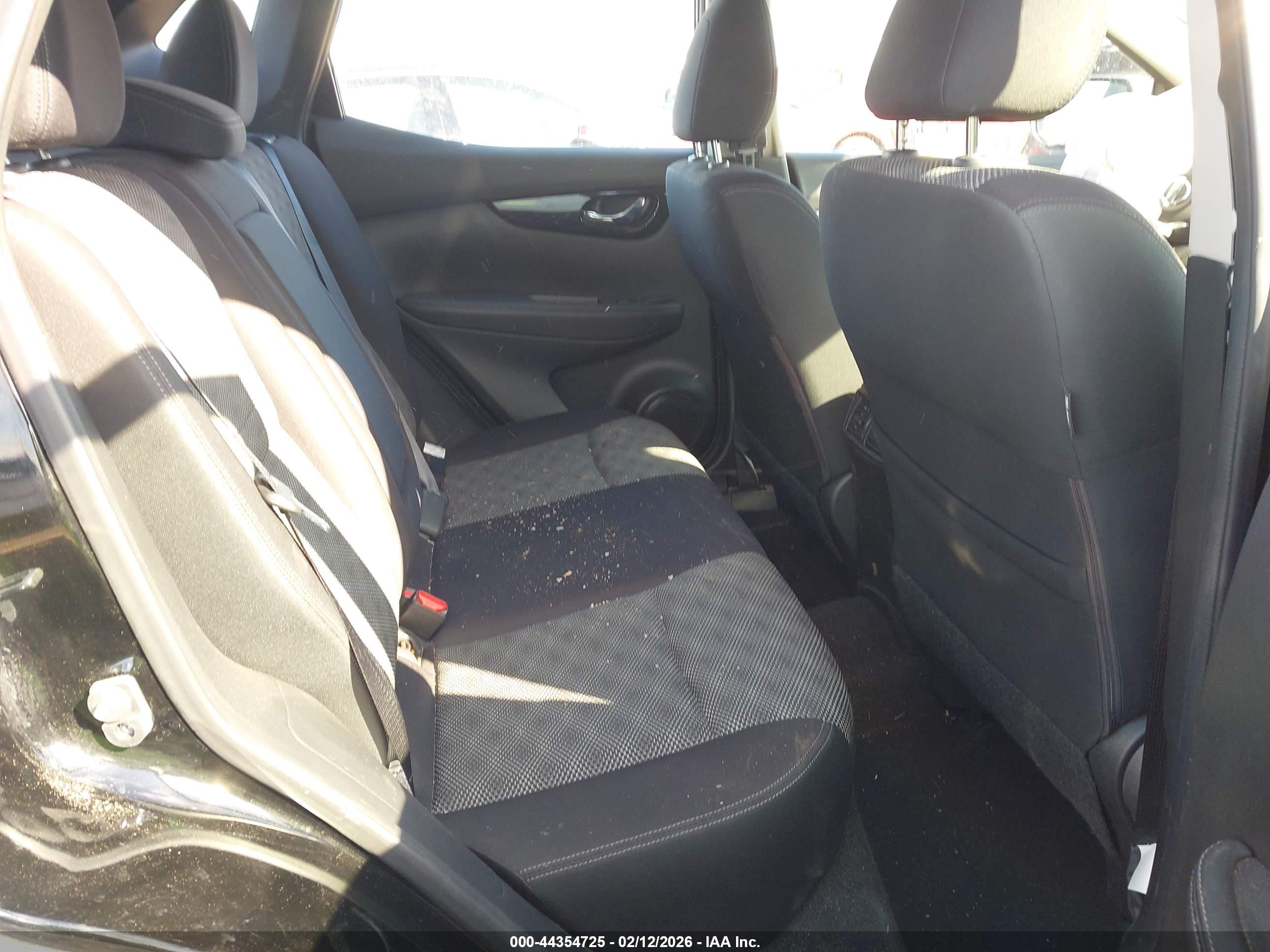NISSAN ROGUE image 8