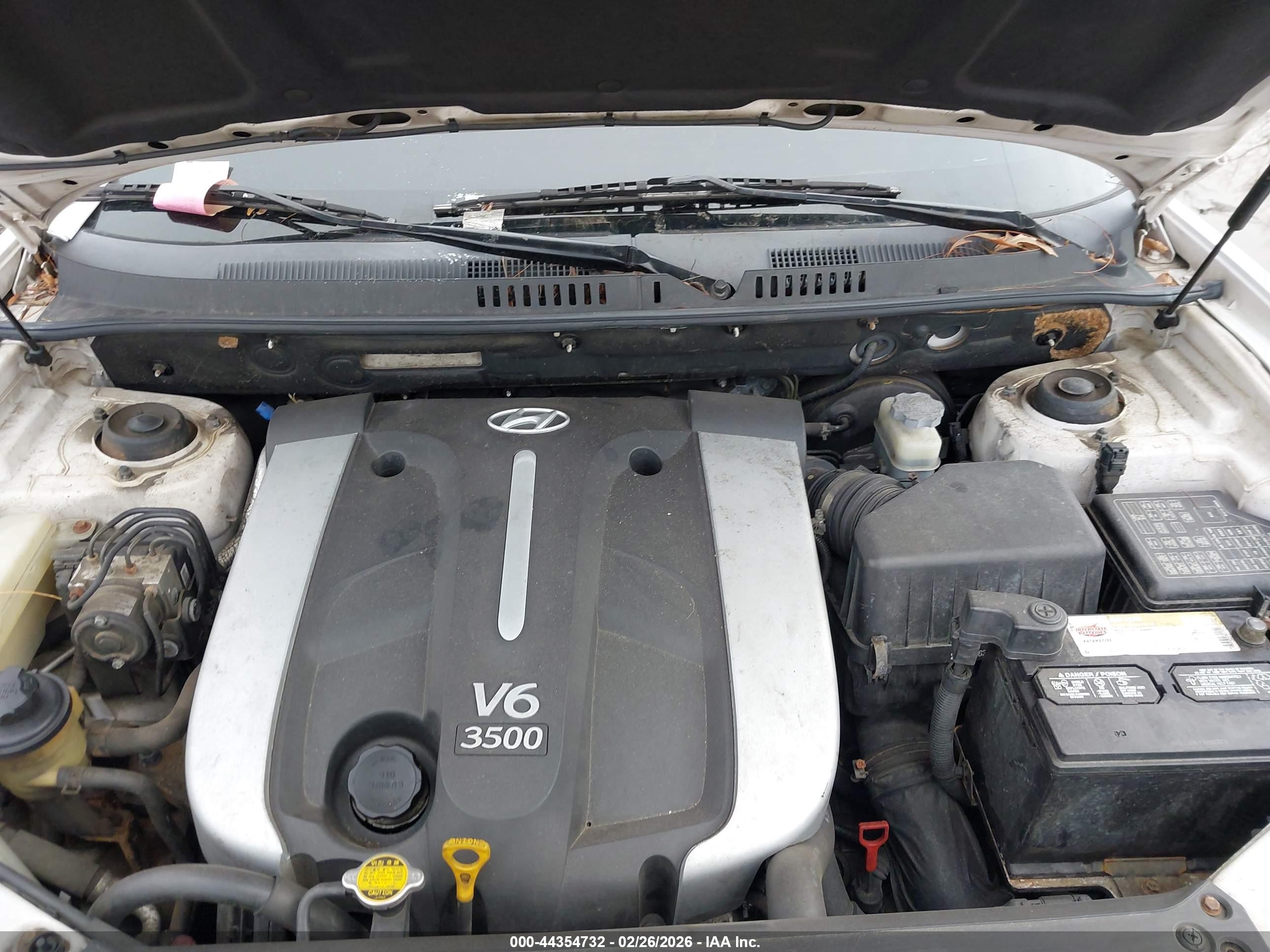HYUNDAI SANTA image 10