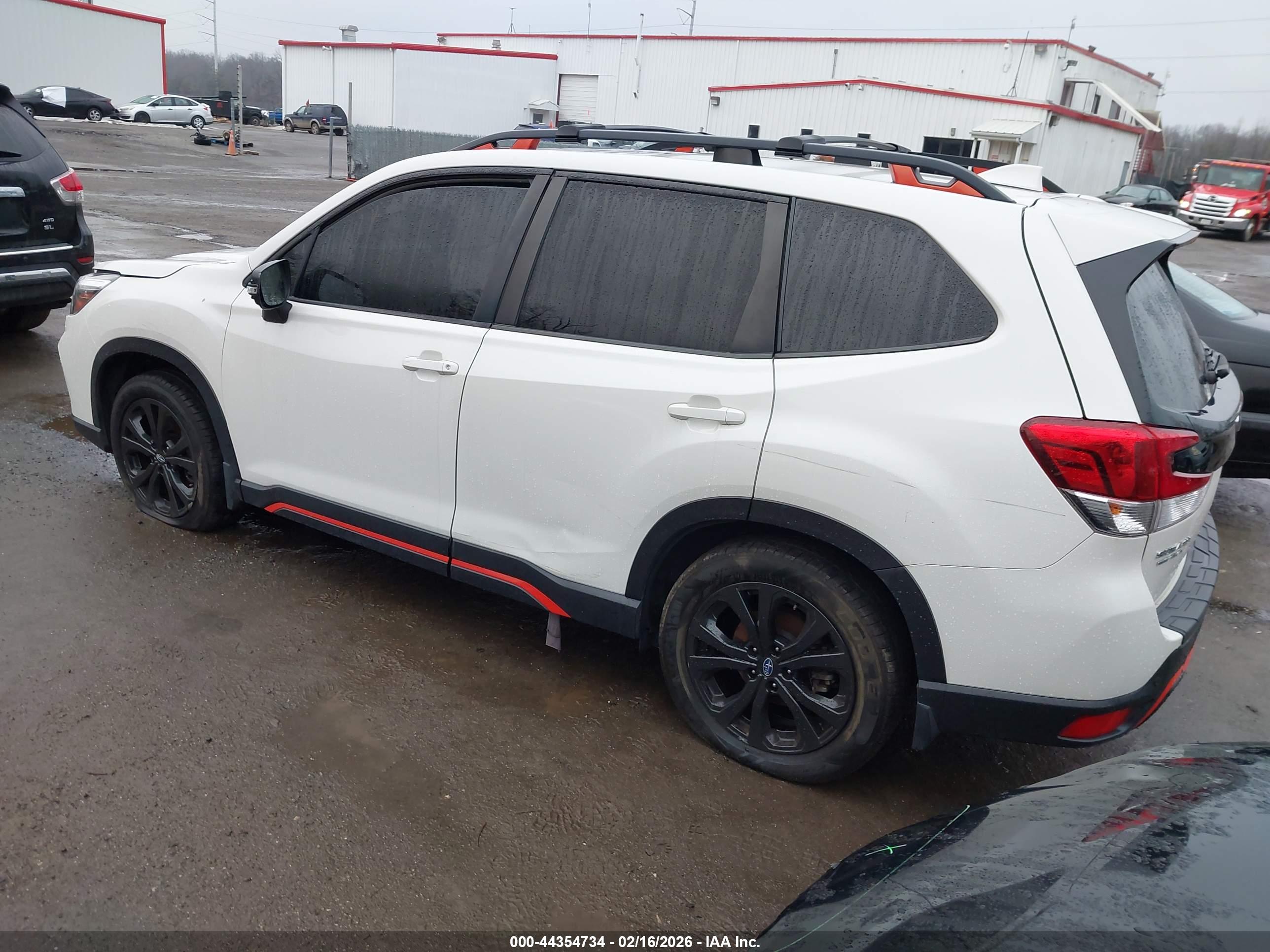 SUBARU FORESTER image 3