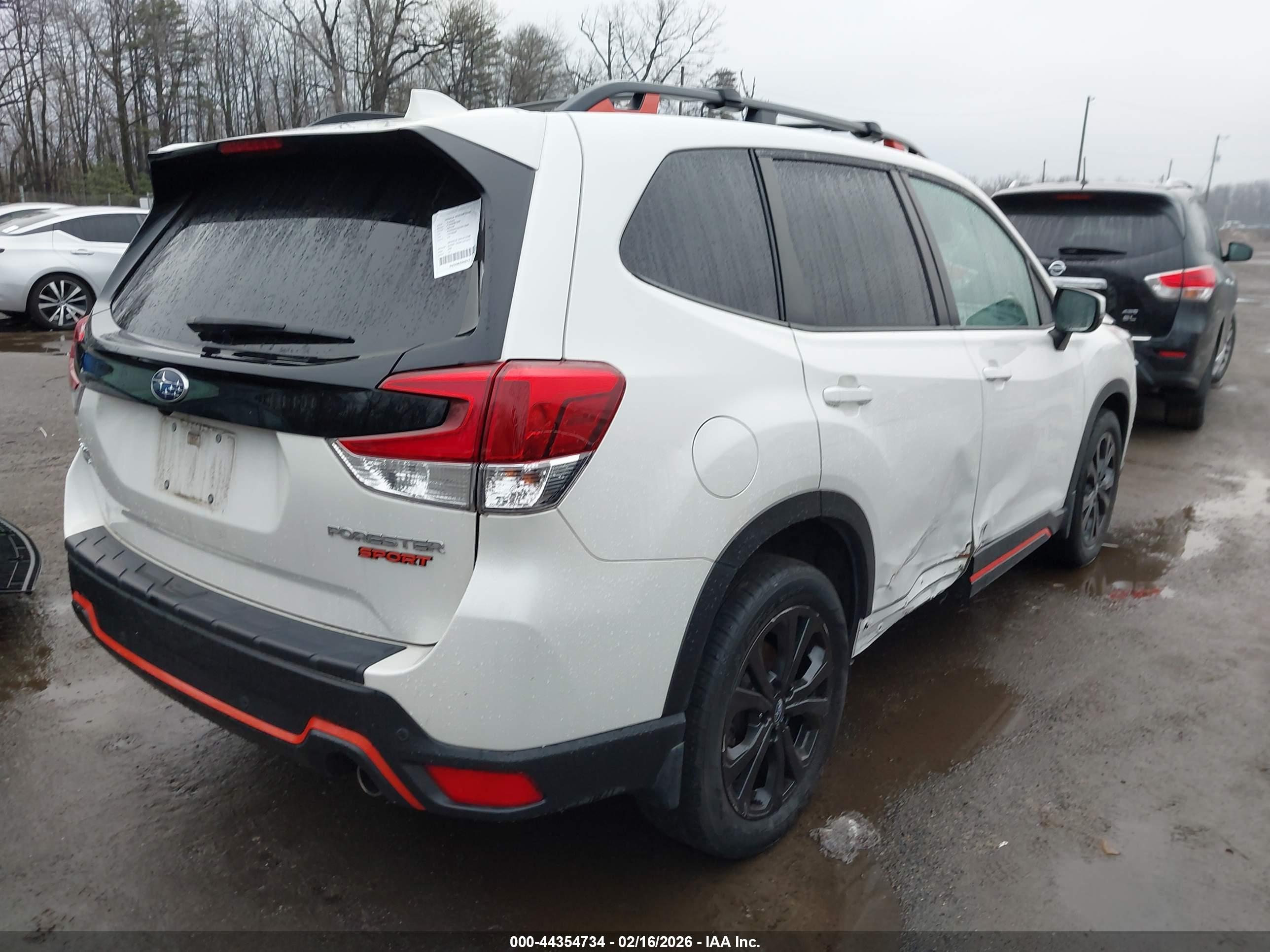 SUBARU FORESTER image 4