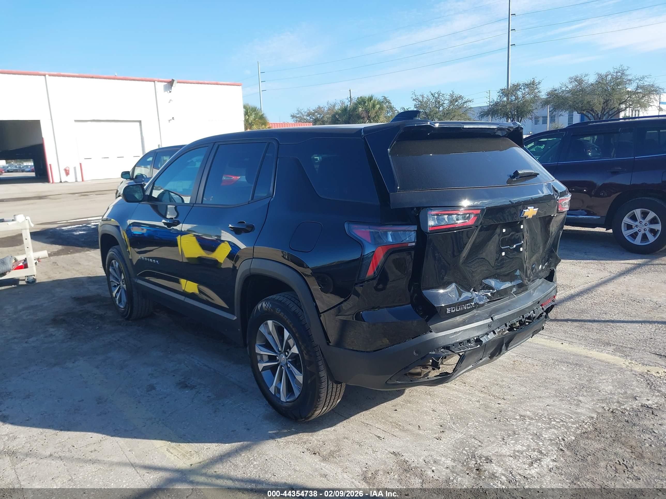 CHEVROLET EQUINOX image 3