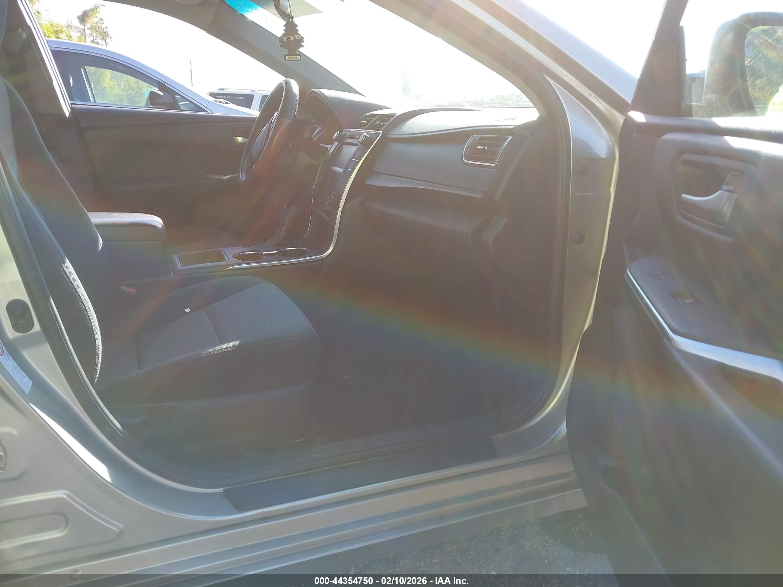 TOYOTA CAMRY image 5