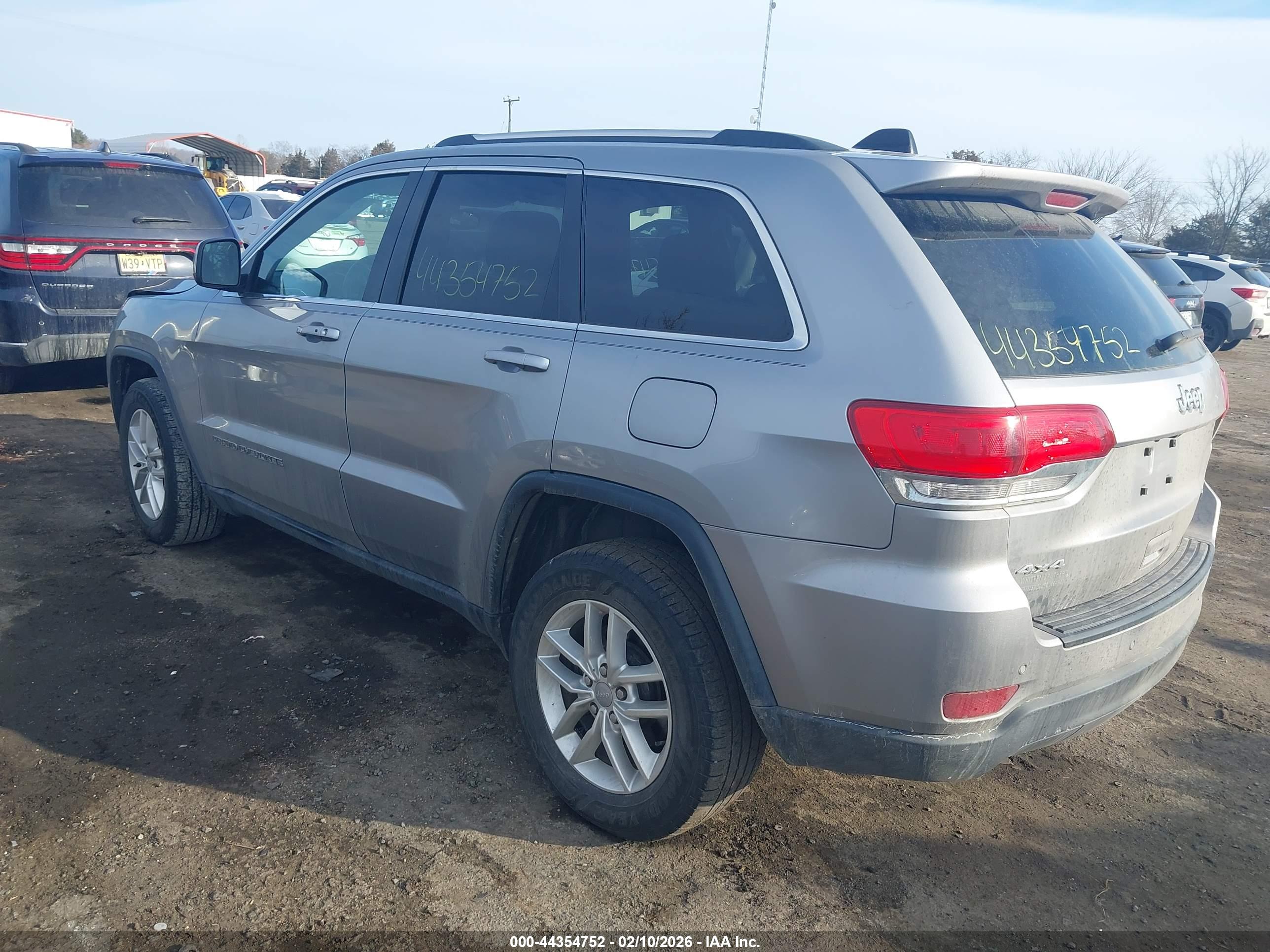 JEEP GRAND image 3