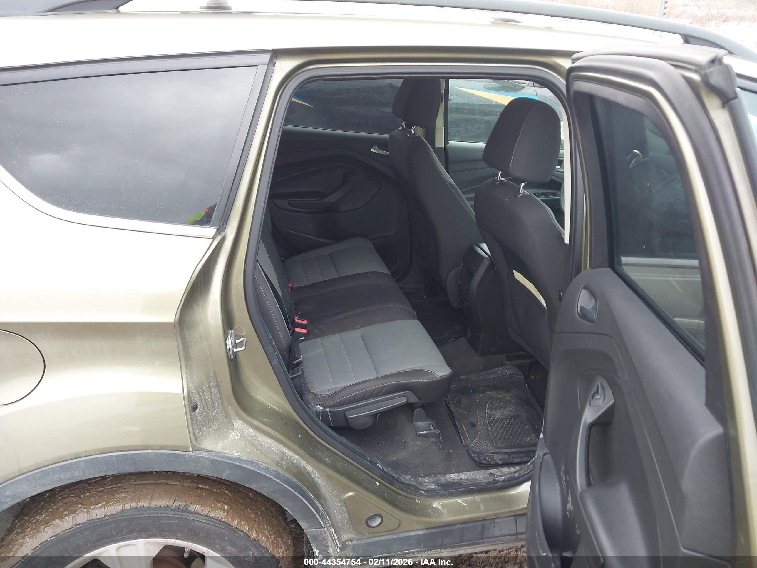 FORD ESCAPE image 8