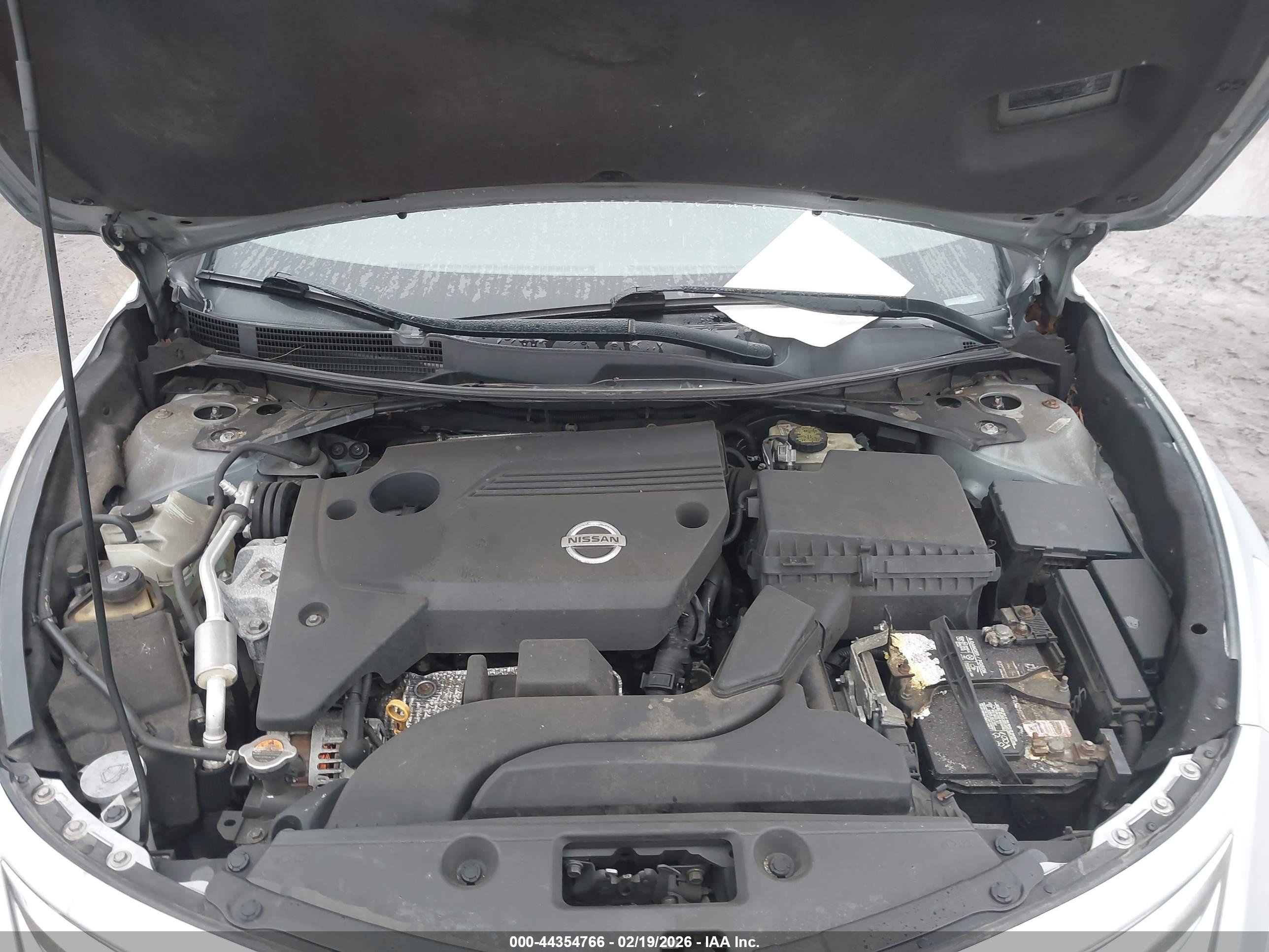 NISSAN ALTIMA image 10