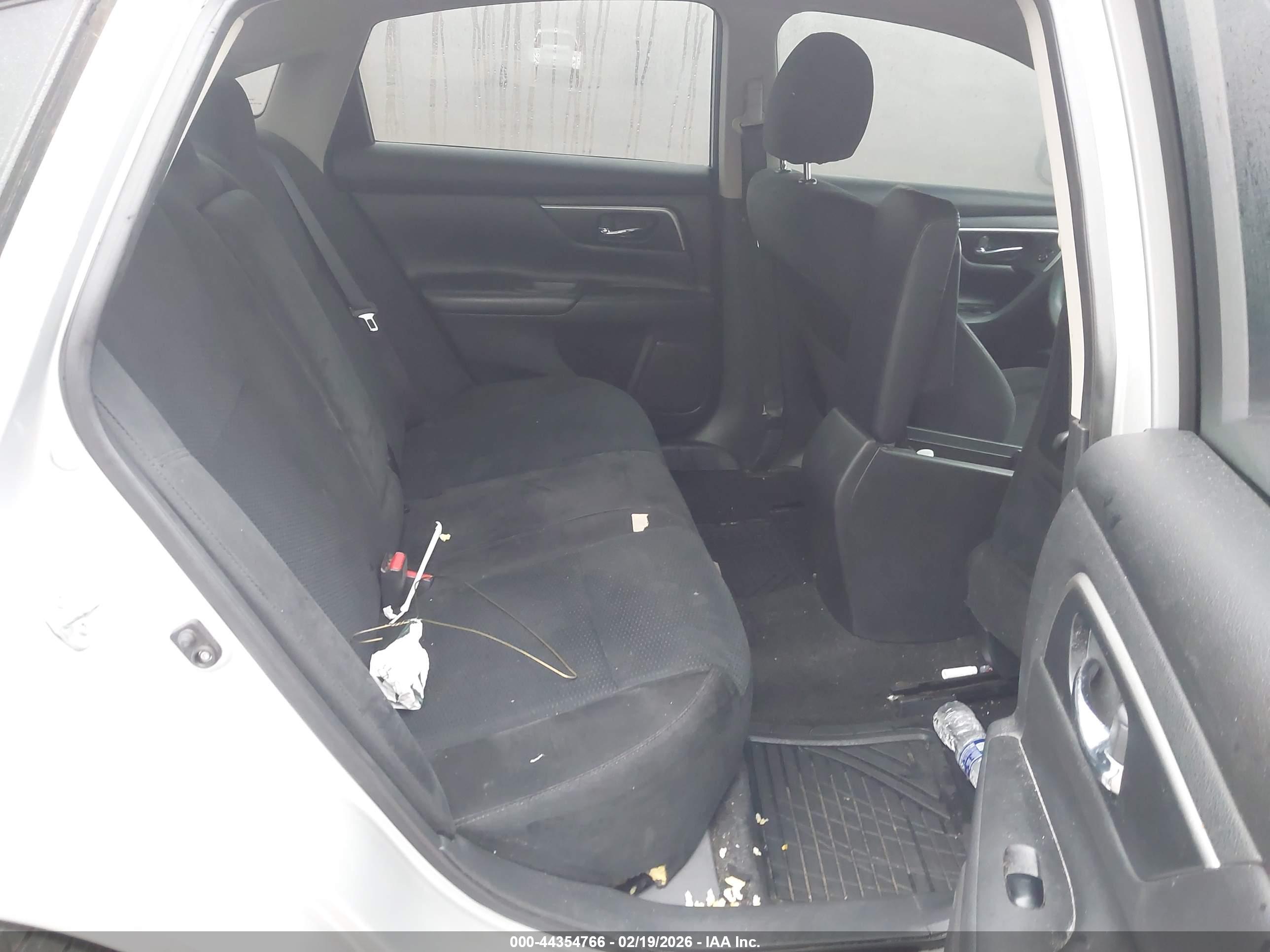NISSAN ALTIMA image 8