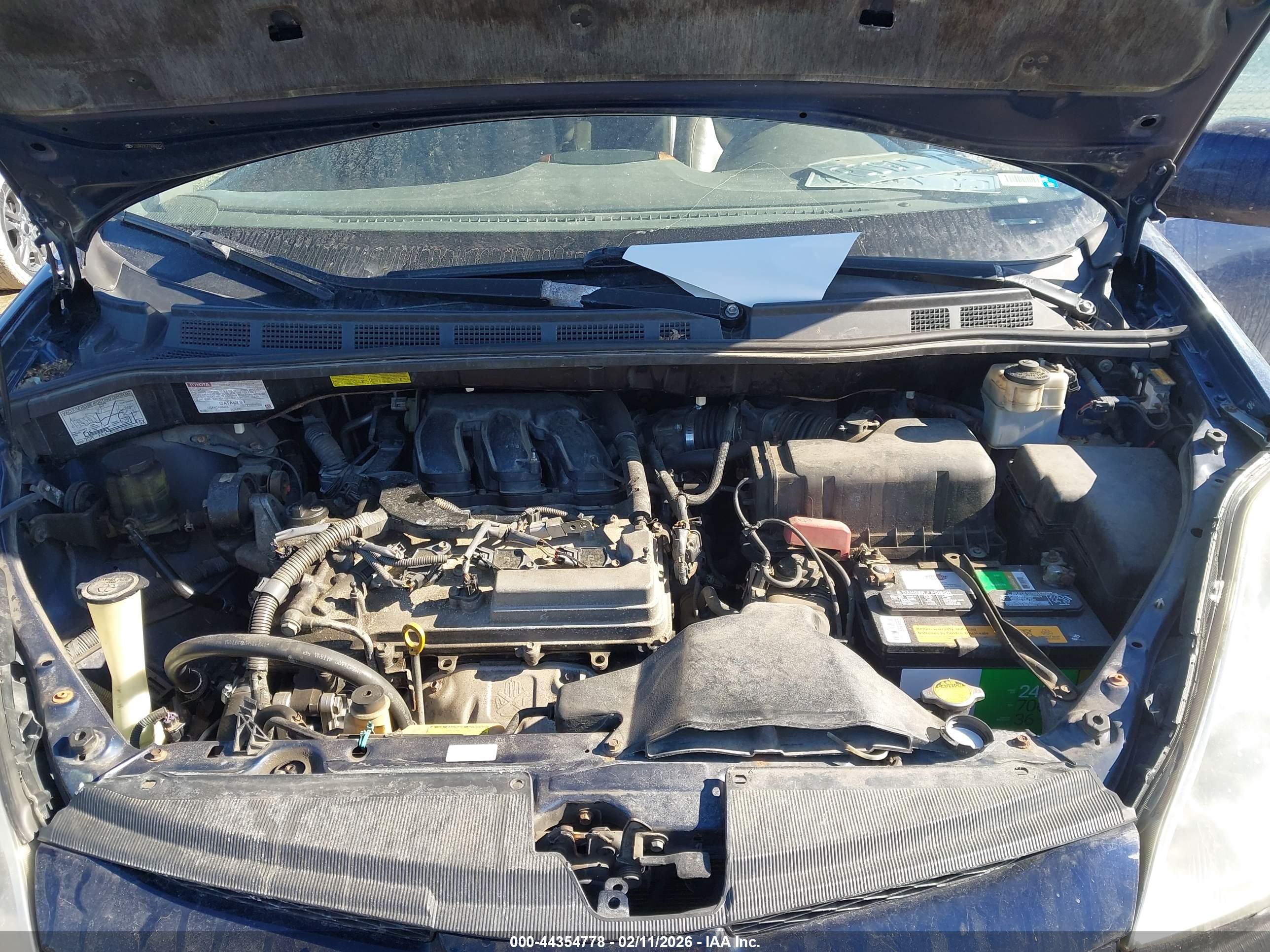 TOYOTA SIENNA image 10