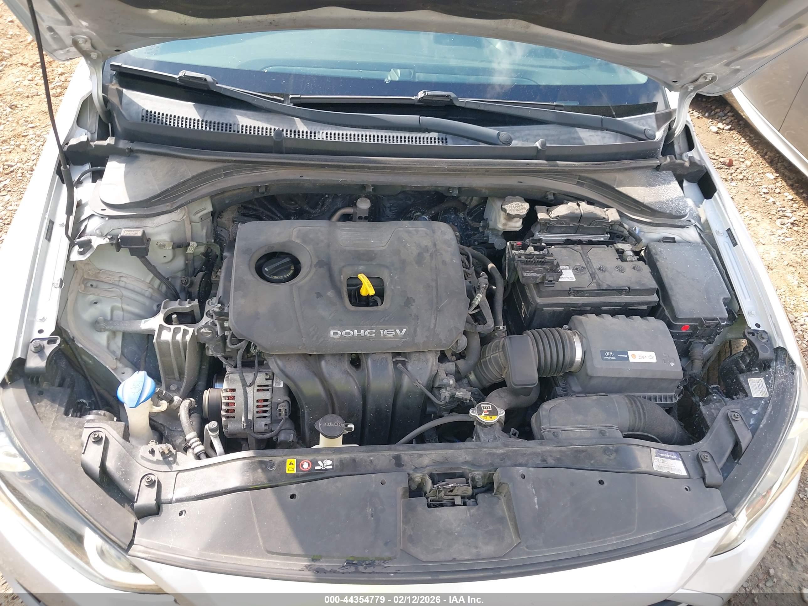 HYUNDAI ELANTRA image 10
