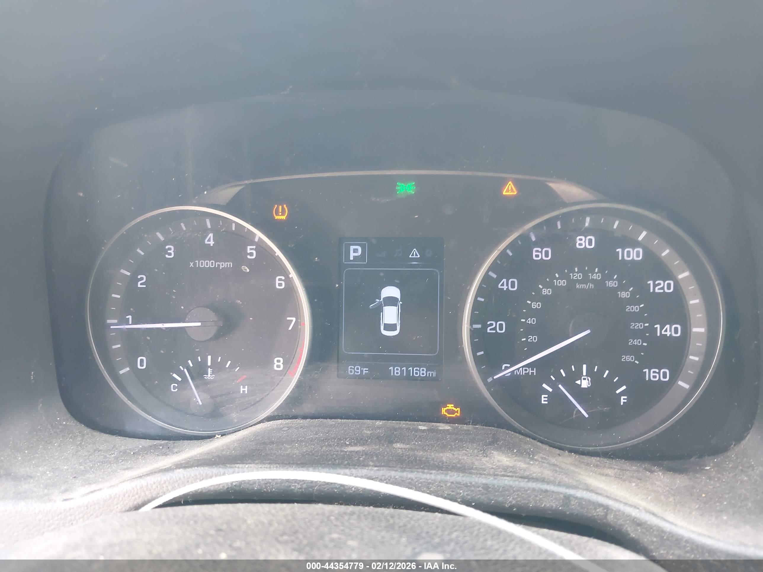 HYUNDAI ELANTRA image 7