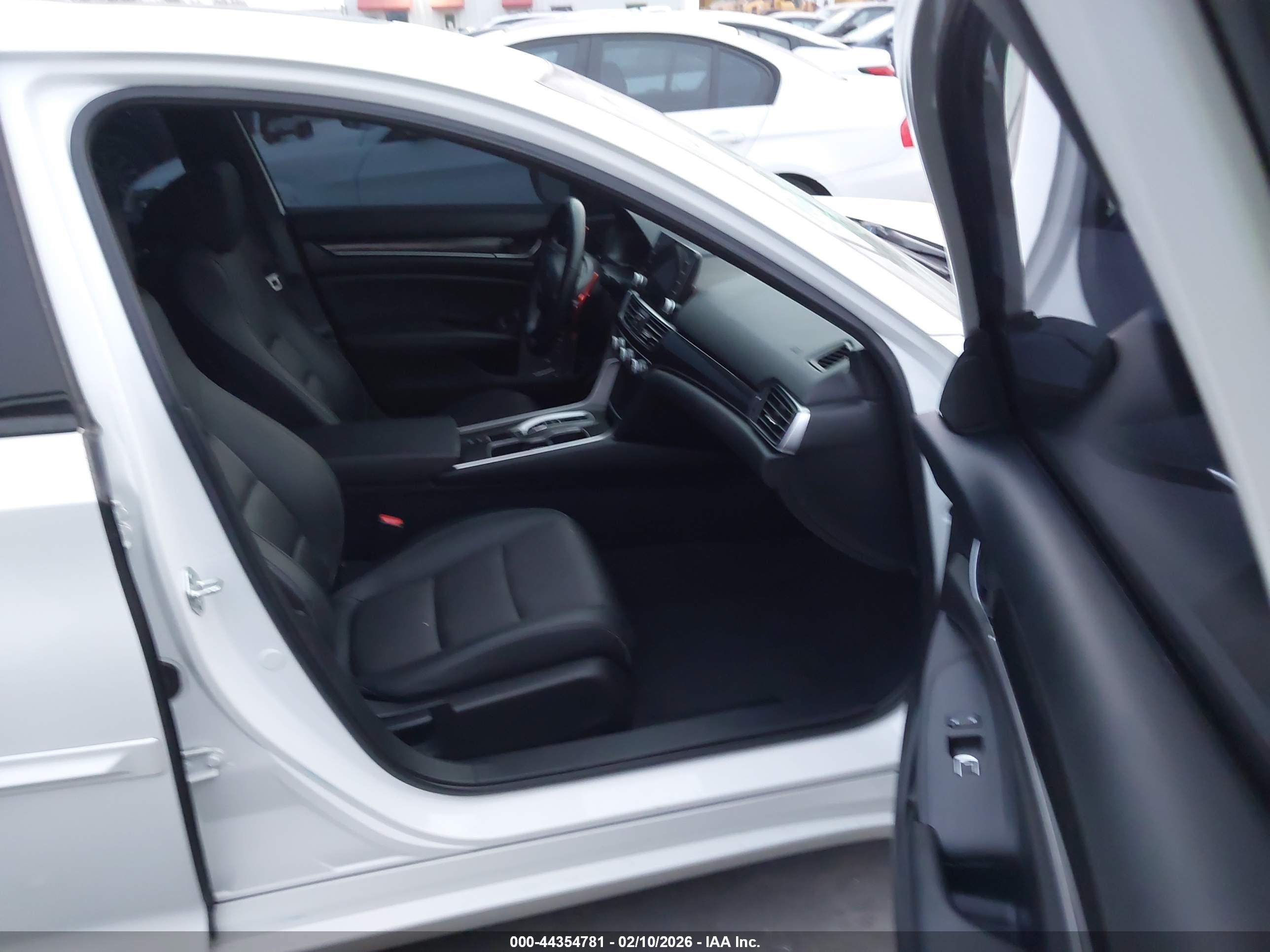 HONDA ACCORD image 5
