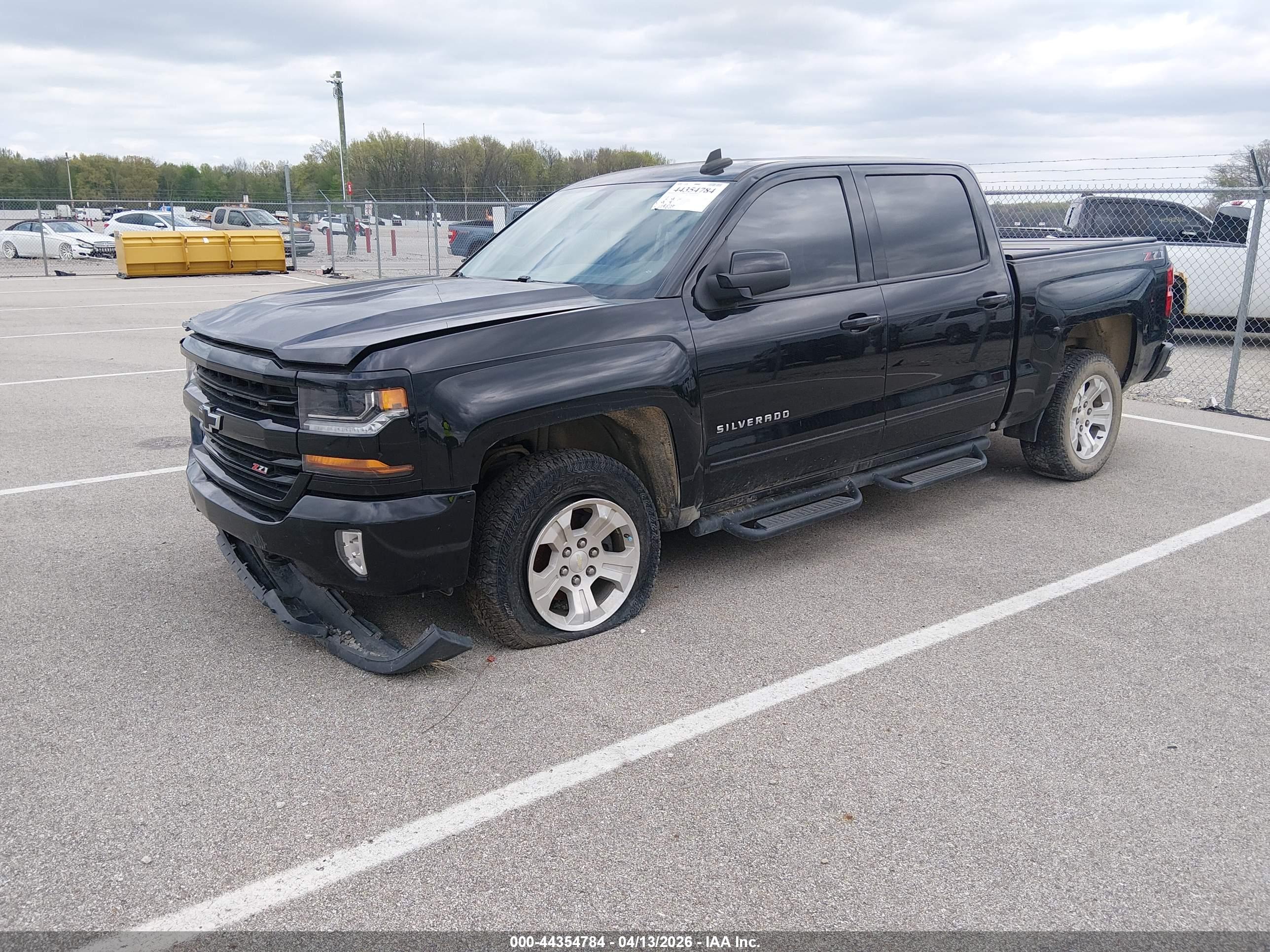 CHEVROLET SILVERADO image 2