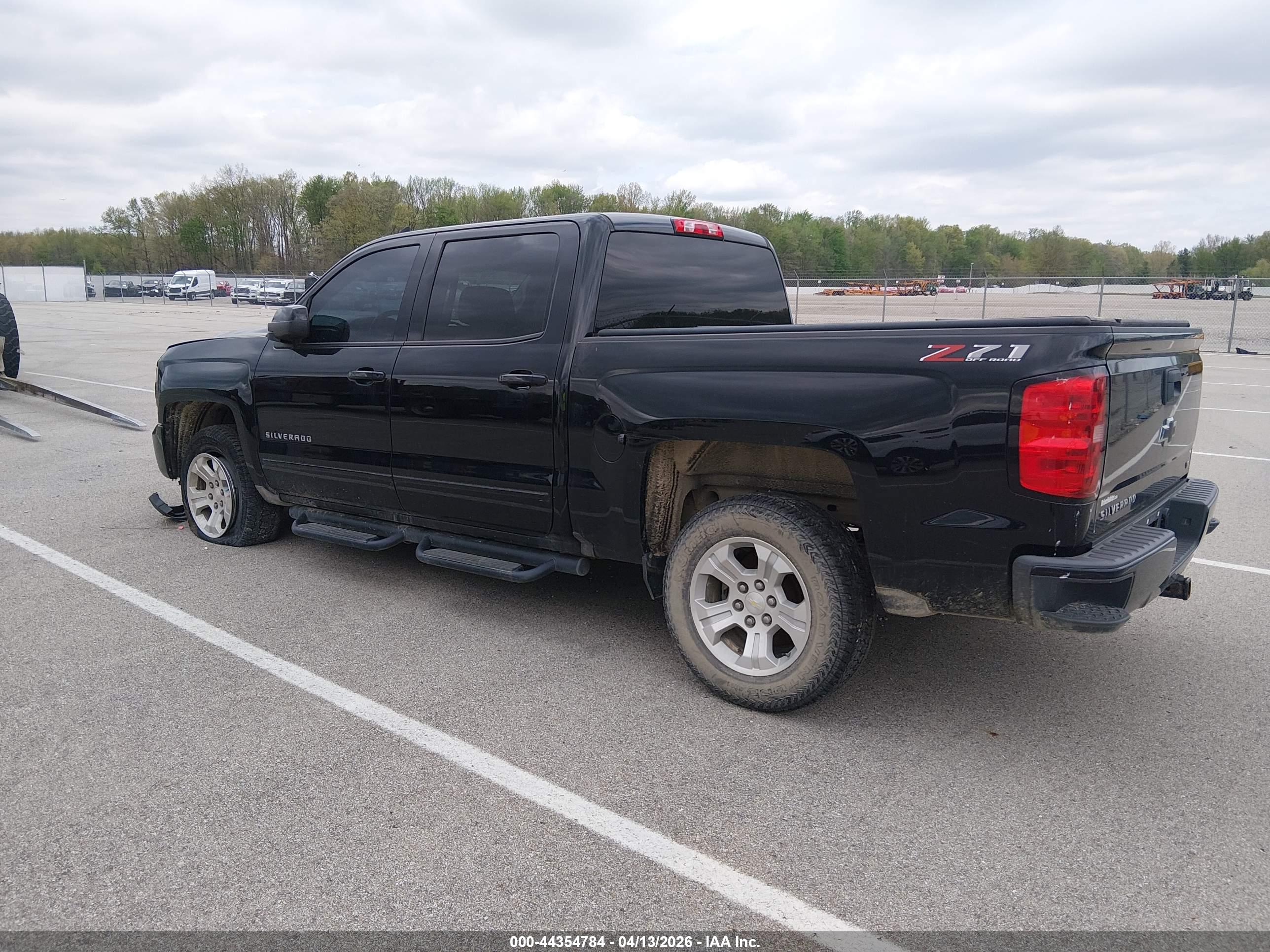 CHEVROLET SILVERADO image 3