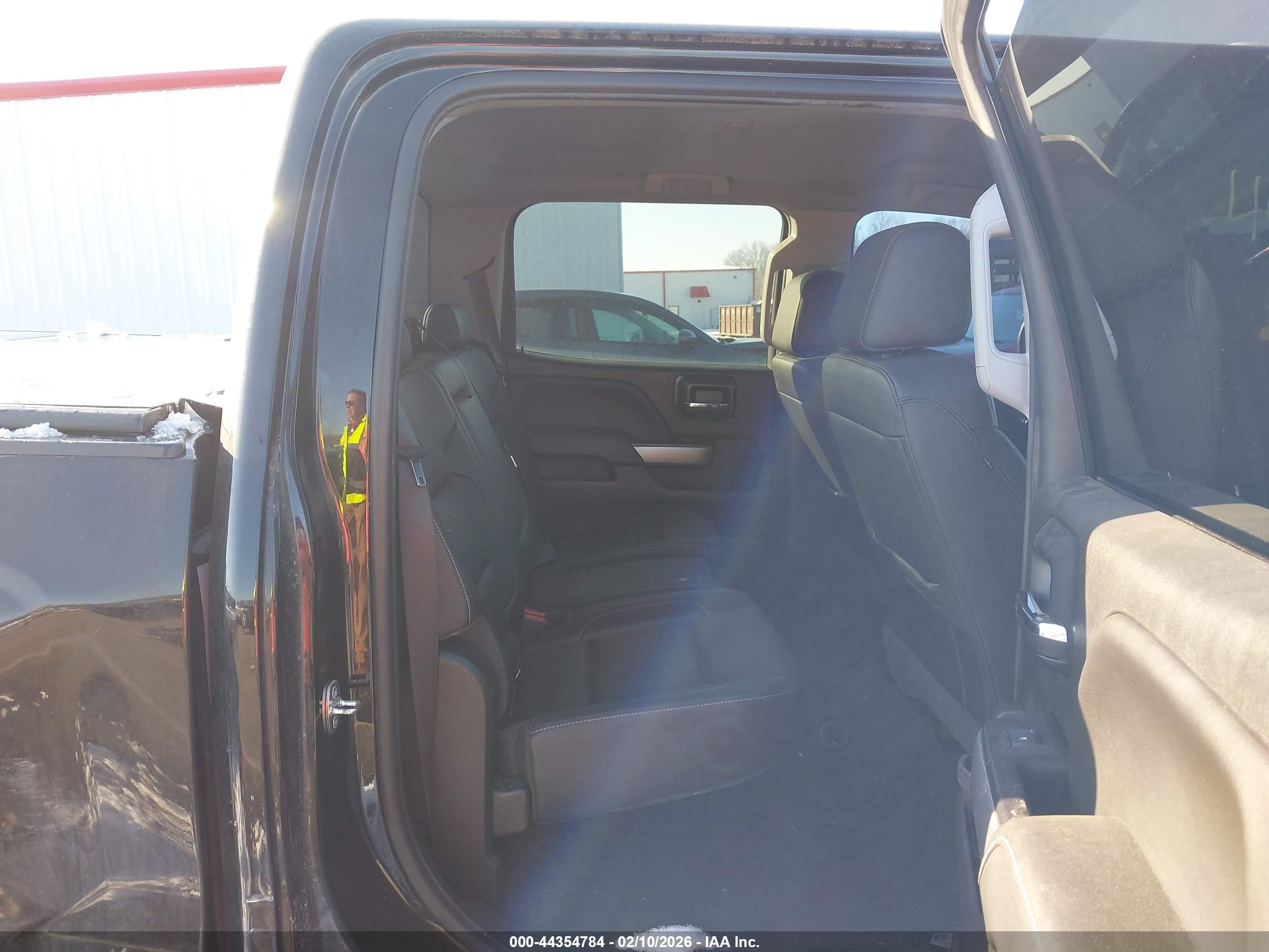 CHEVROLET SILVERADO image 8