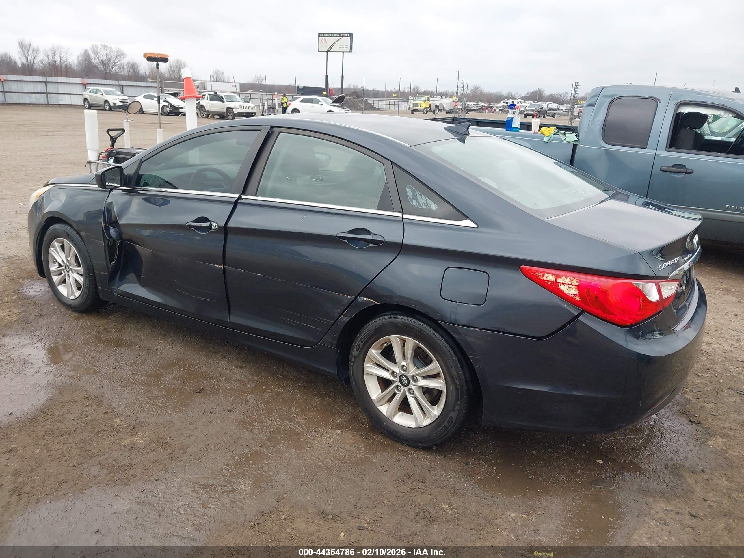 HYUNDAI SONATA image 3