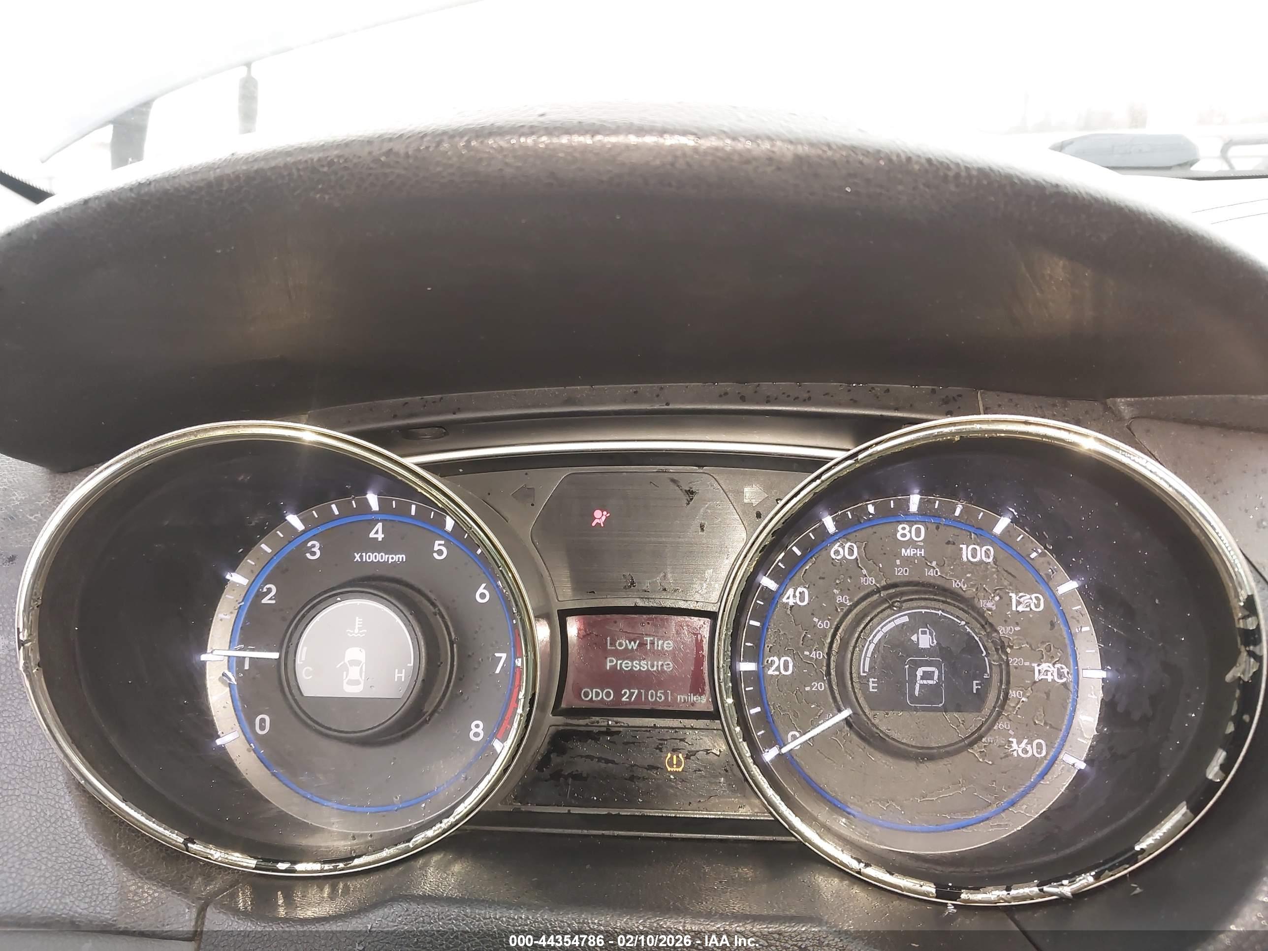 HYUNDAI SONATA image 7