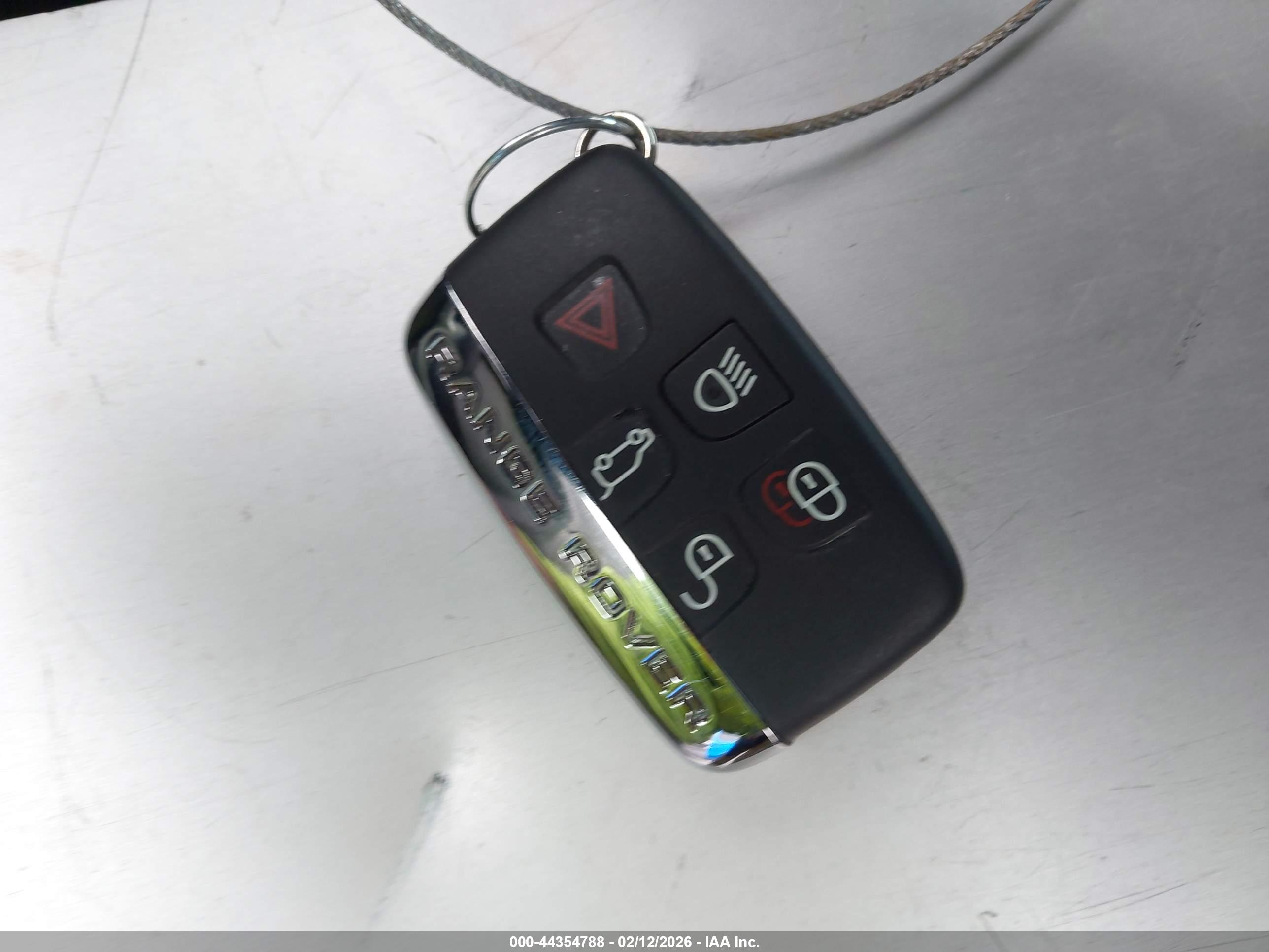 LAND ROVER image 11