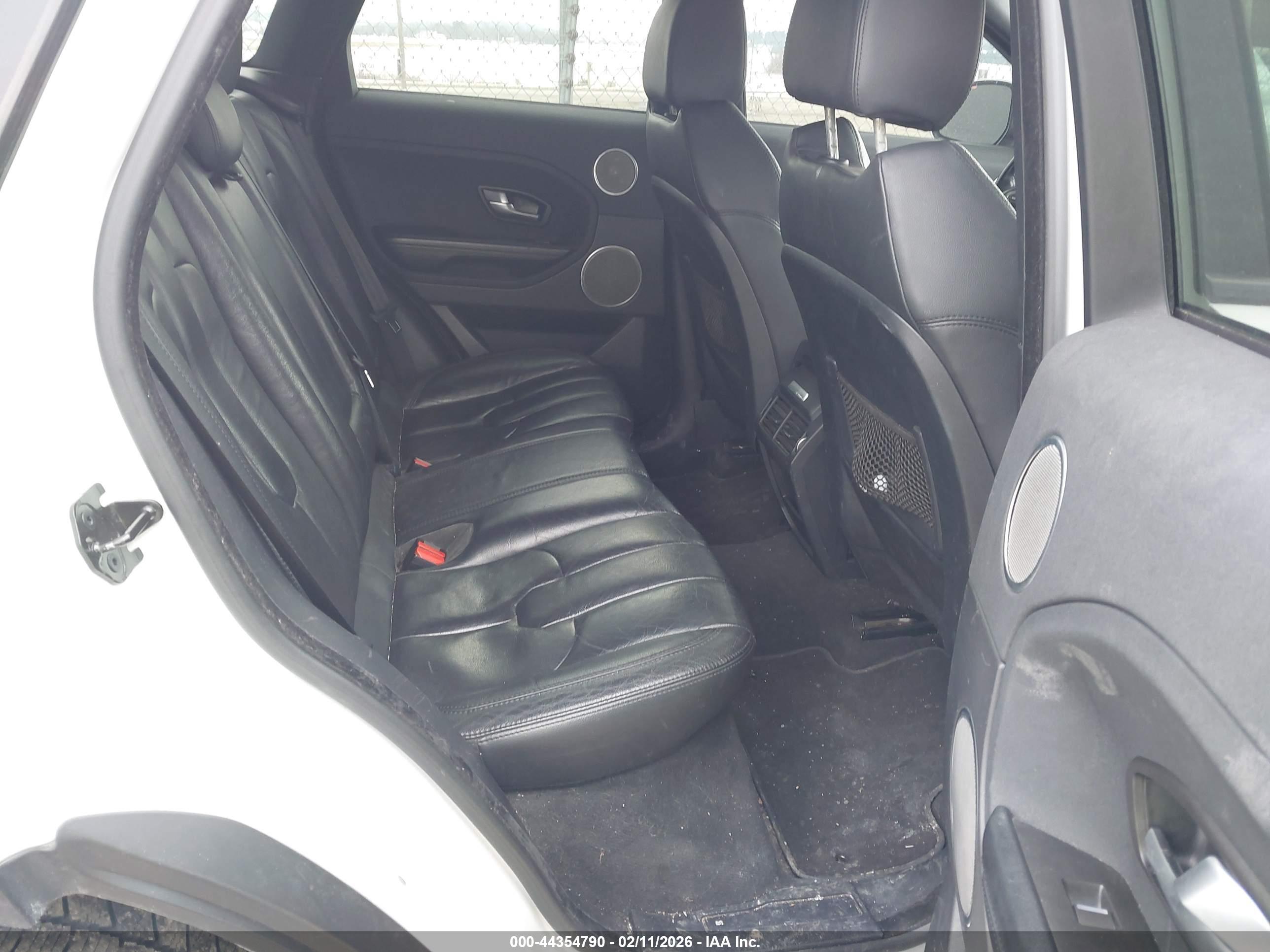 LAND ROVER image 8