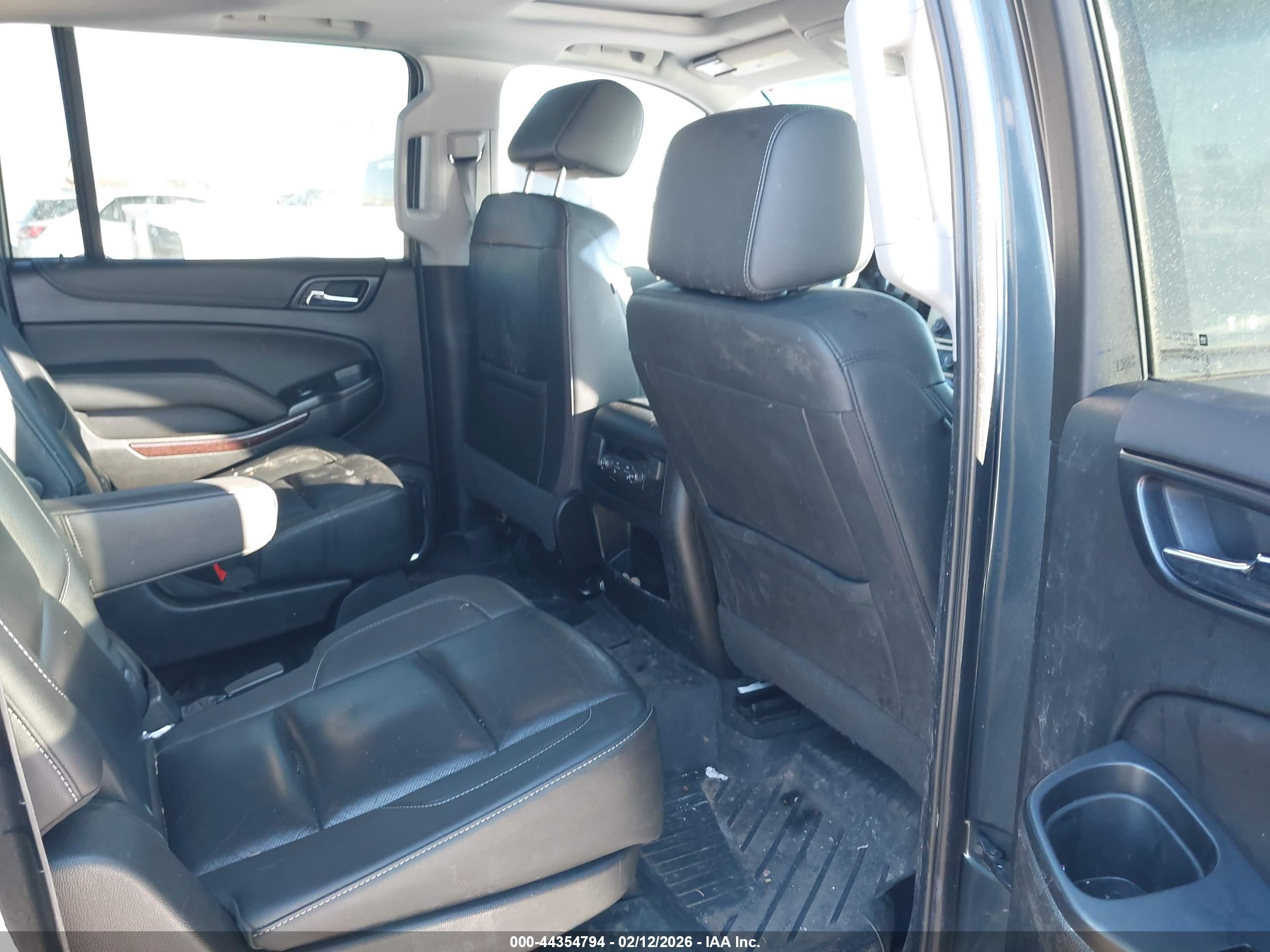 GMC YUKON image 8