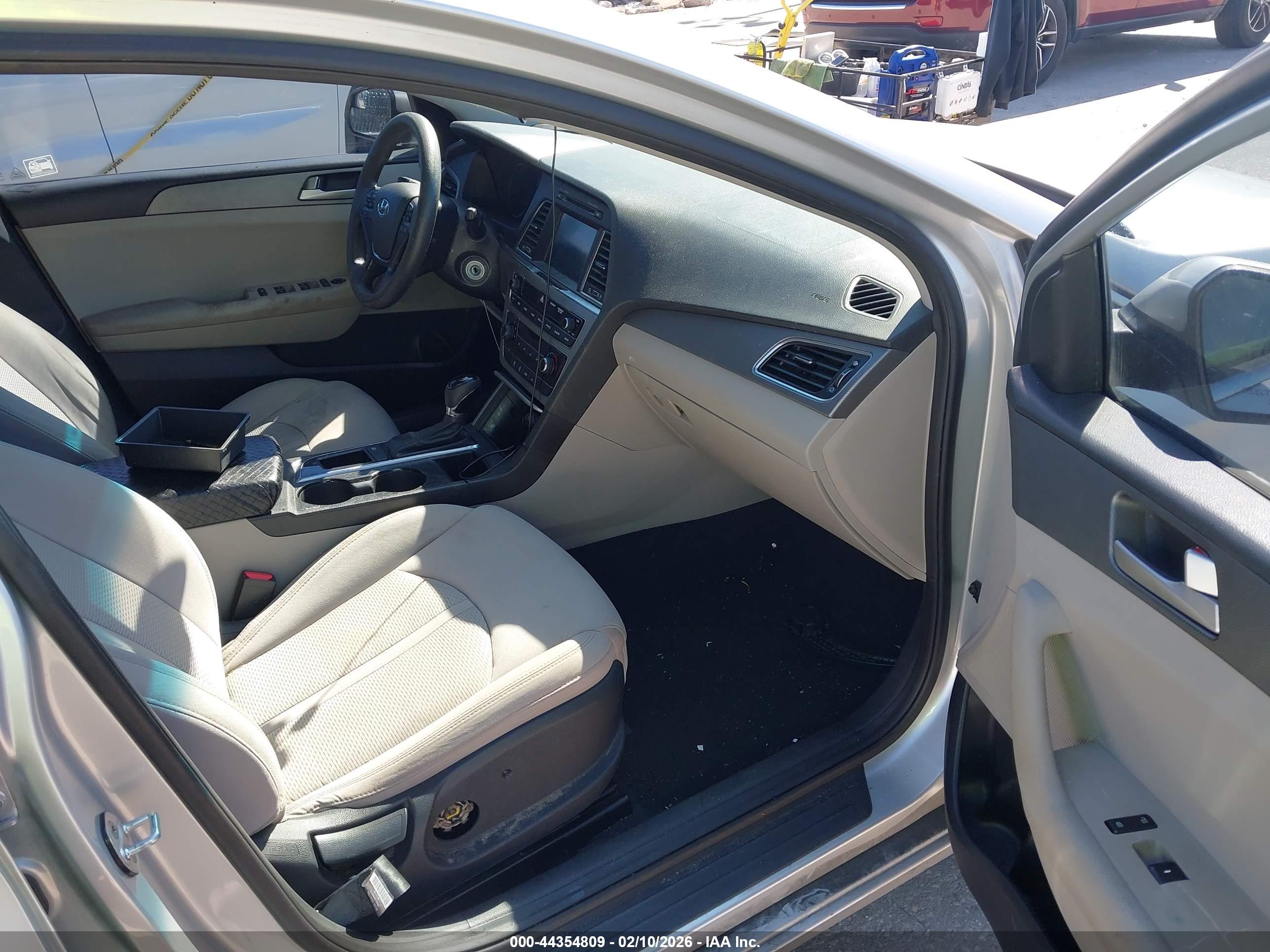 HYUNDAI SONATA image 5