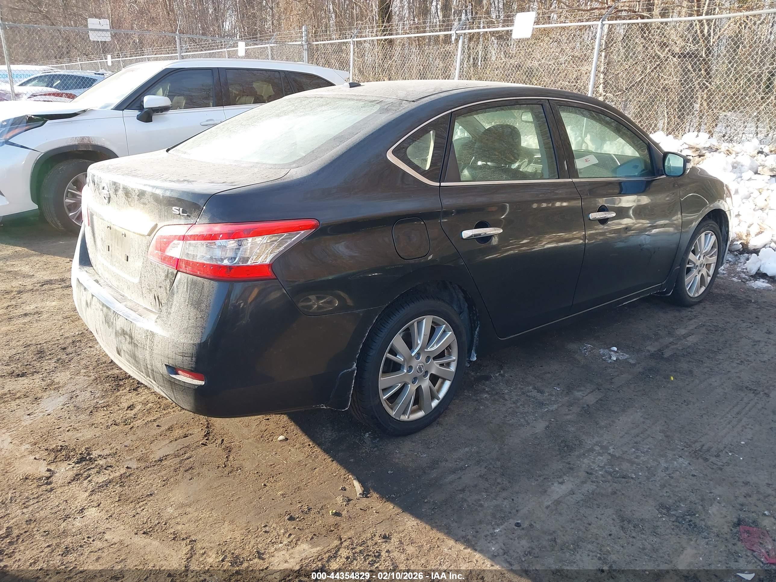 NISSAN SENTRA image 4