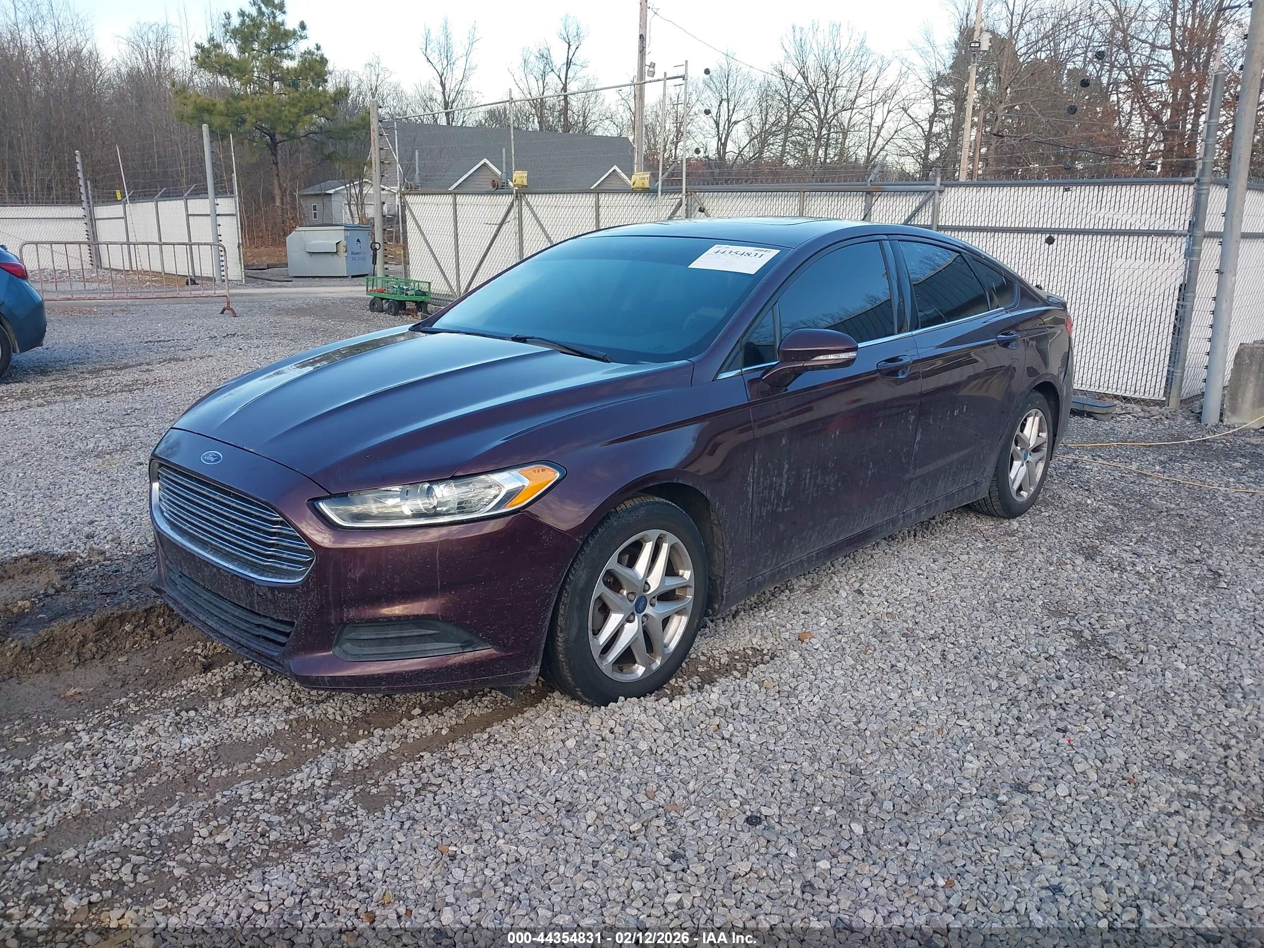 FORD FUSION image 2