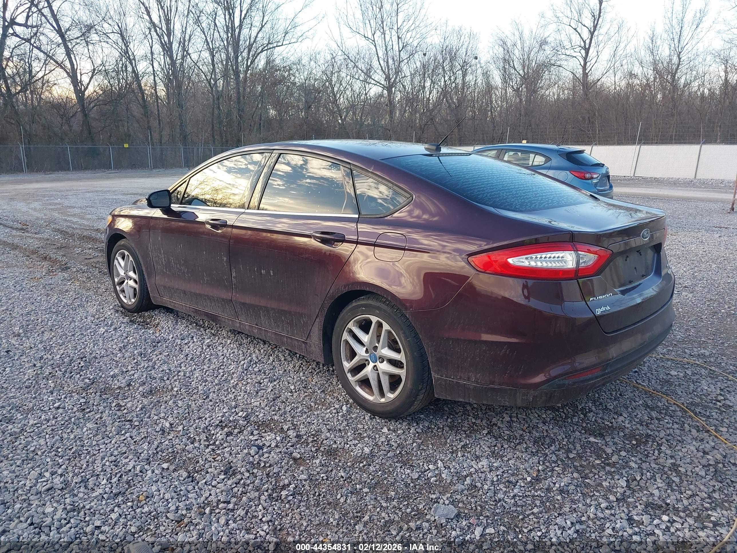 FORD FUSION image 3