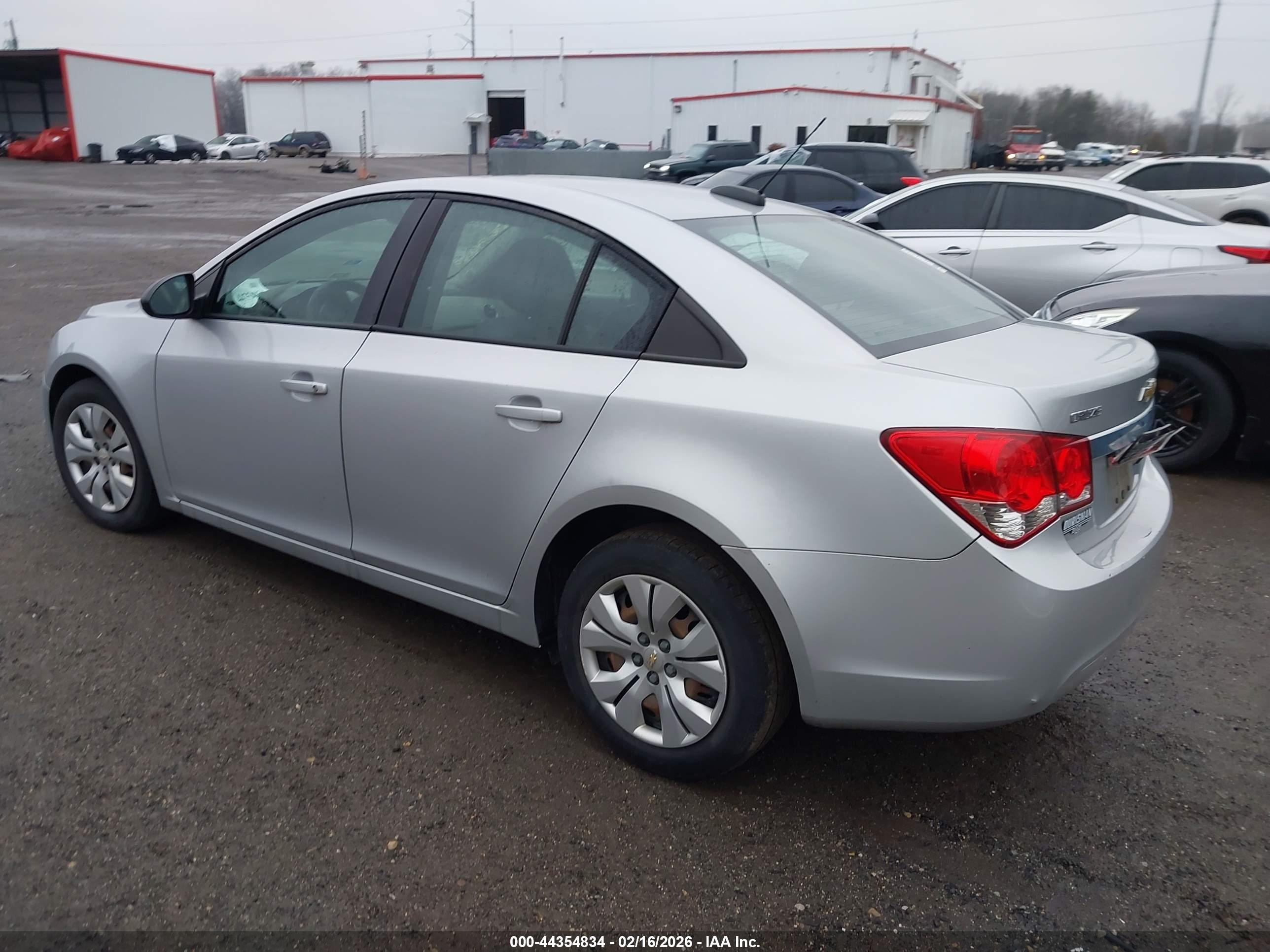 CHEVROLET CRUZE image 3