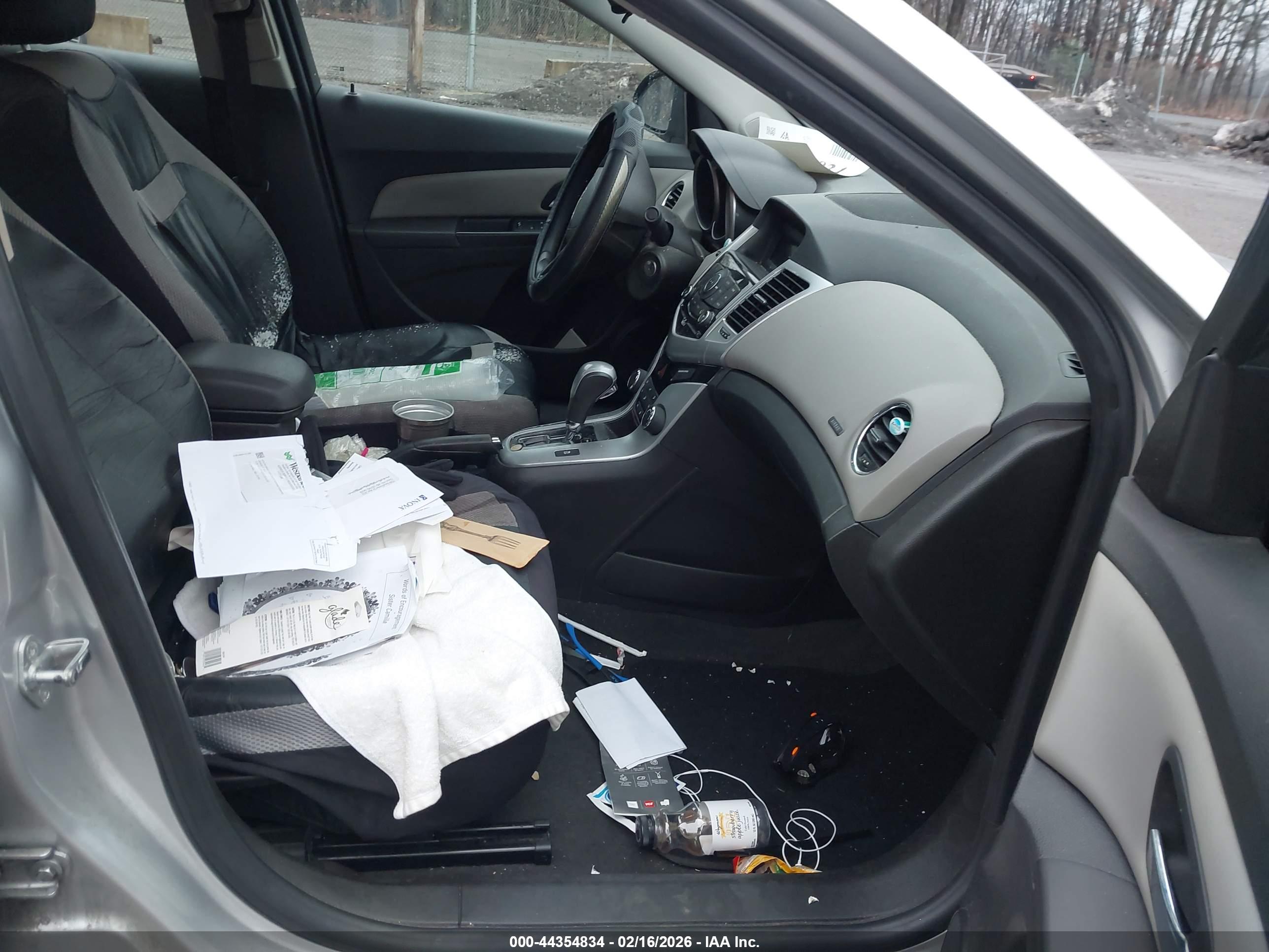 CHEVROLET CRUZE image 5