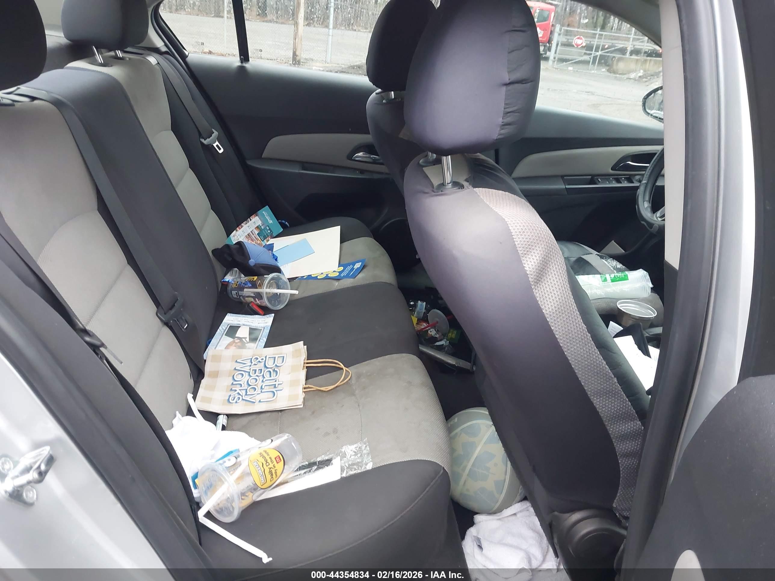 CHEVROLET CRUZE image 8