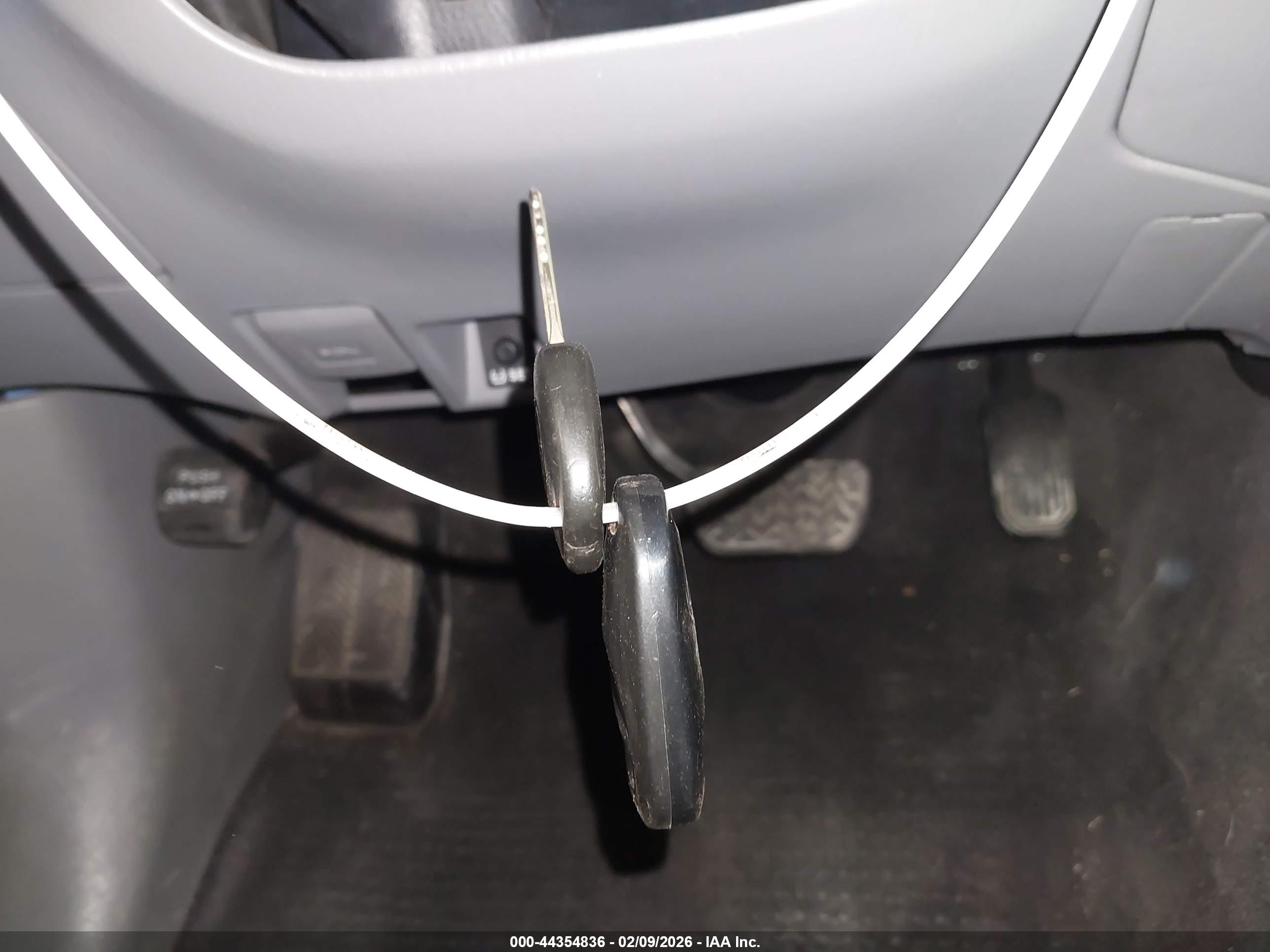 TOYOTA TACOMA image 11