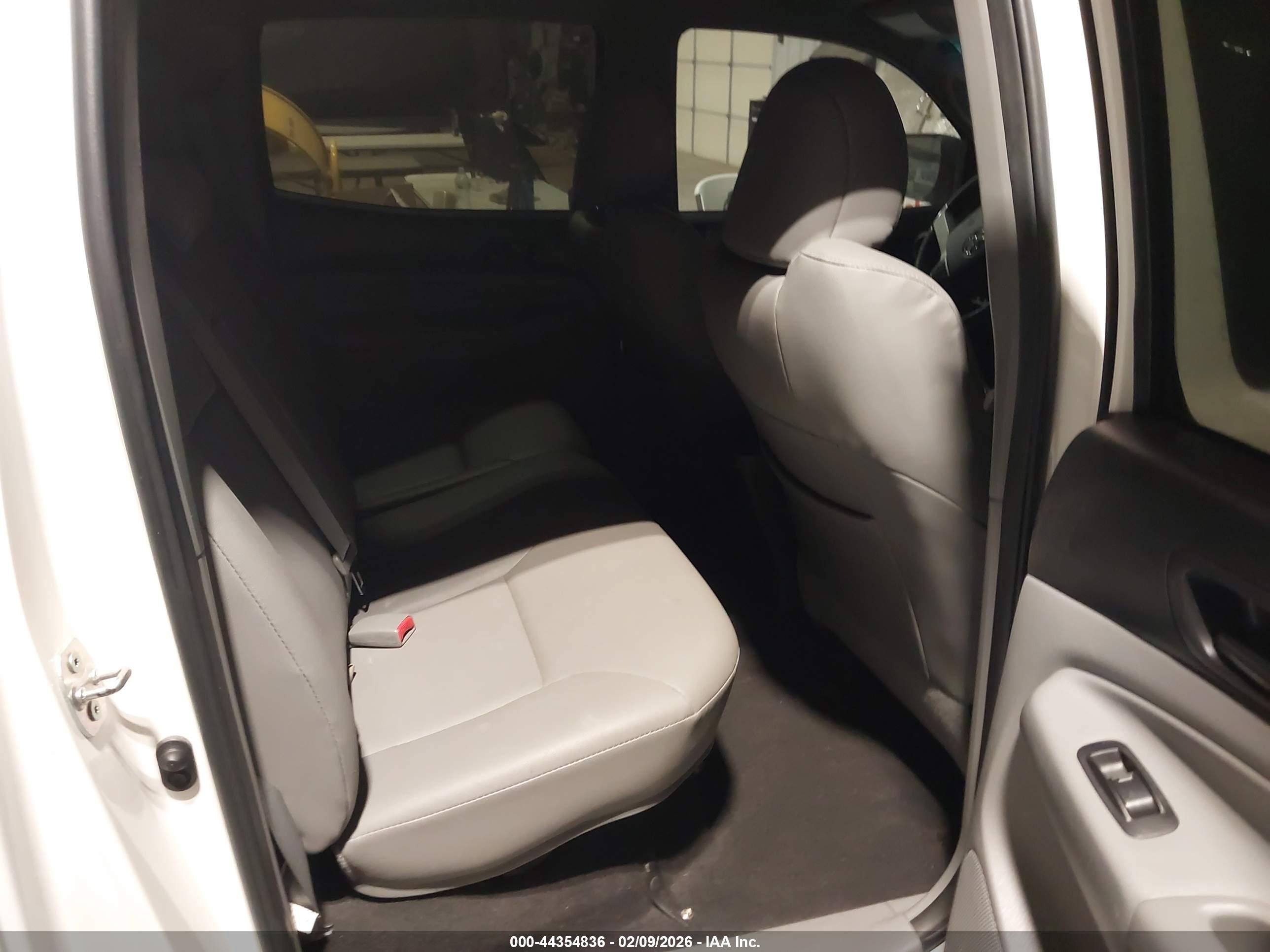 TOYOTA TACOMA image 8
