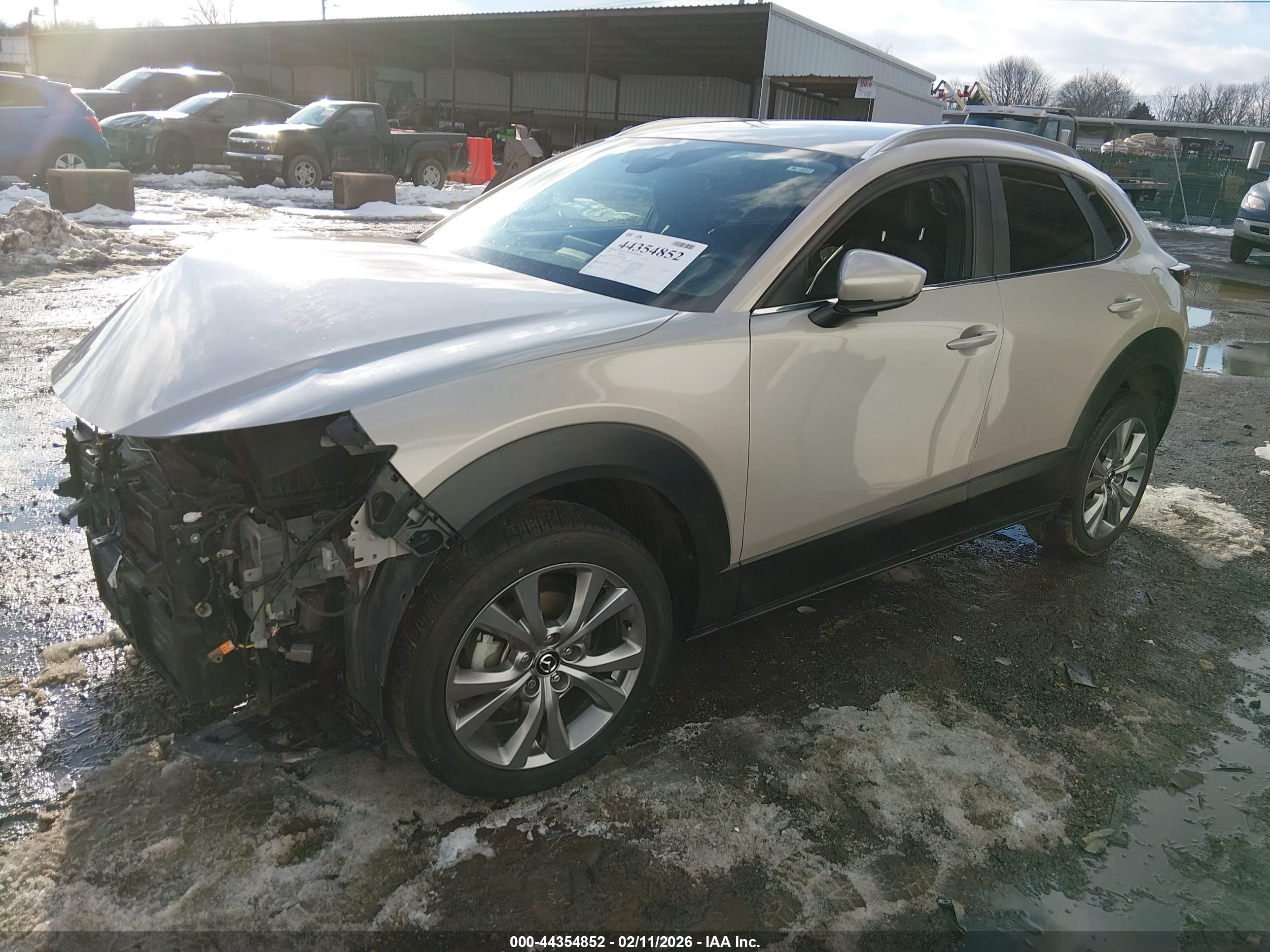 MAZDA CX-30 image 2