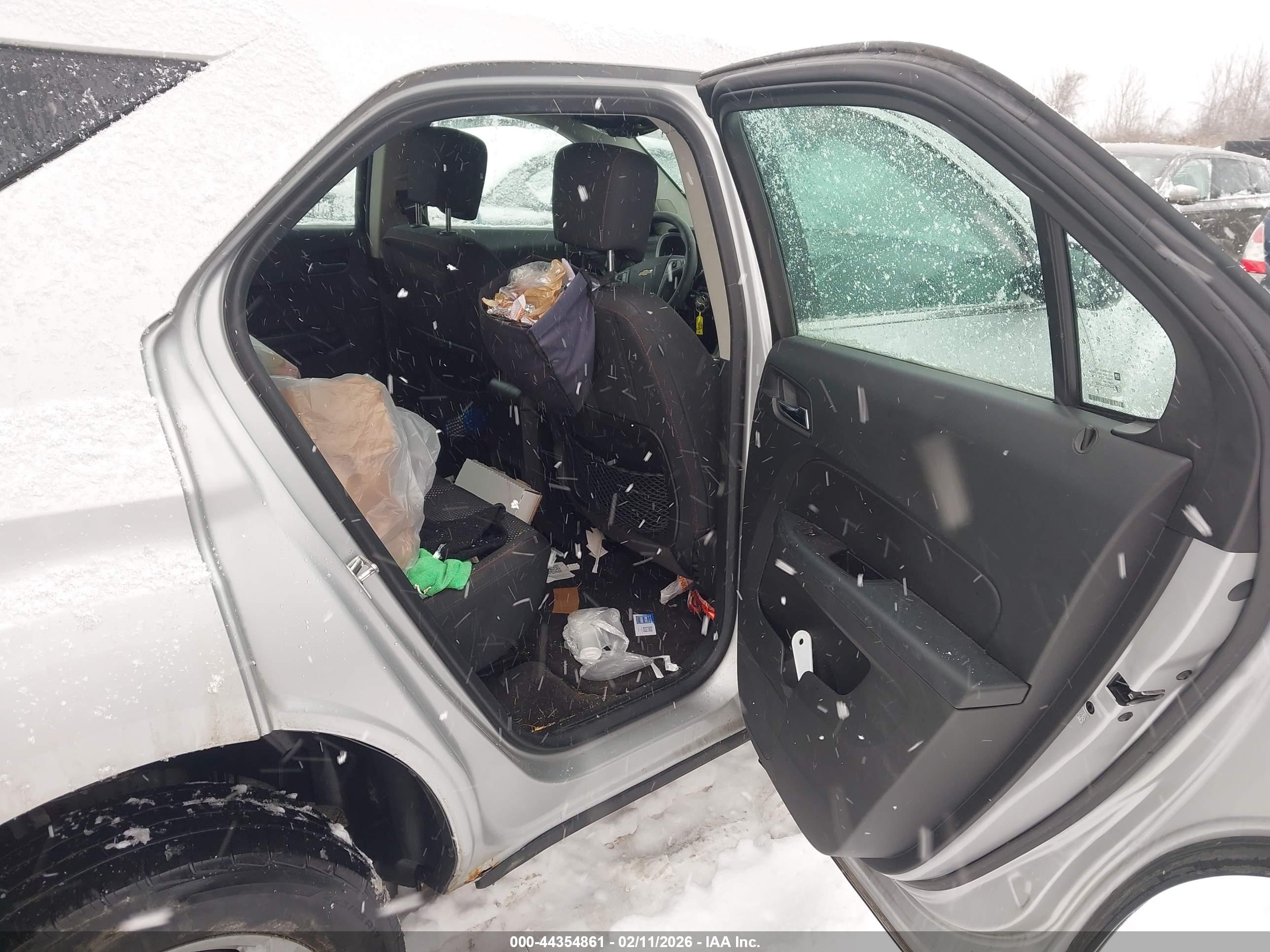 CHEVROLET EQUINOX image 8