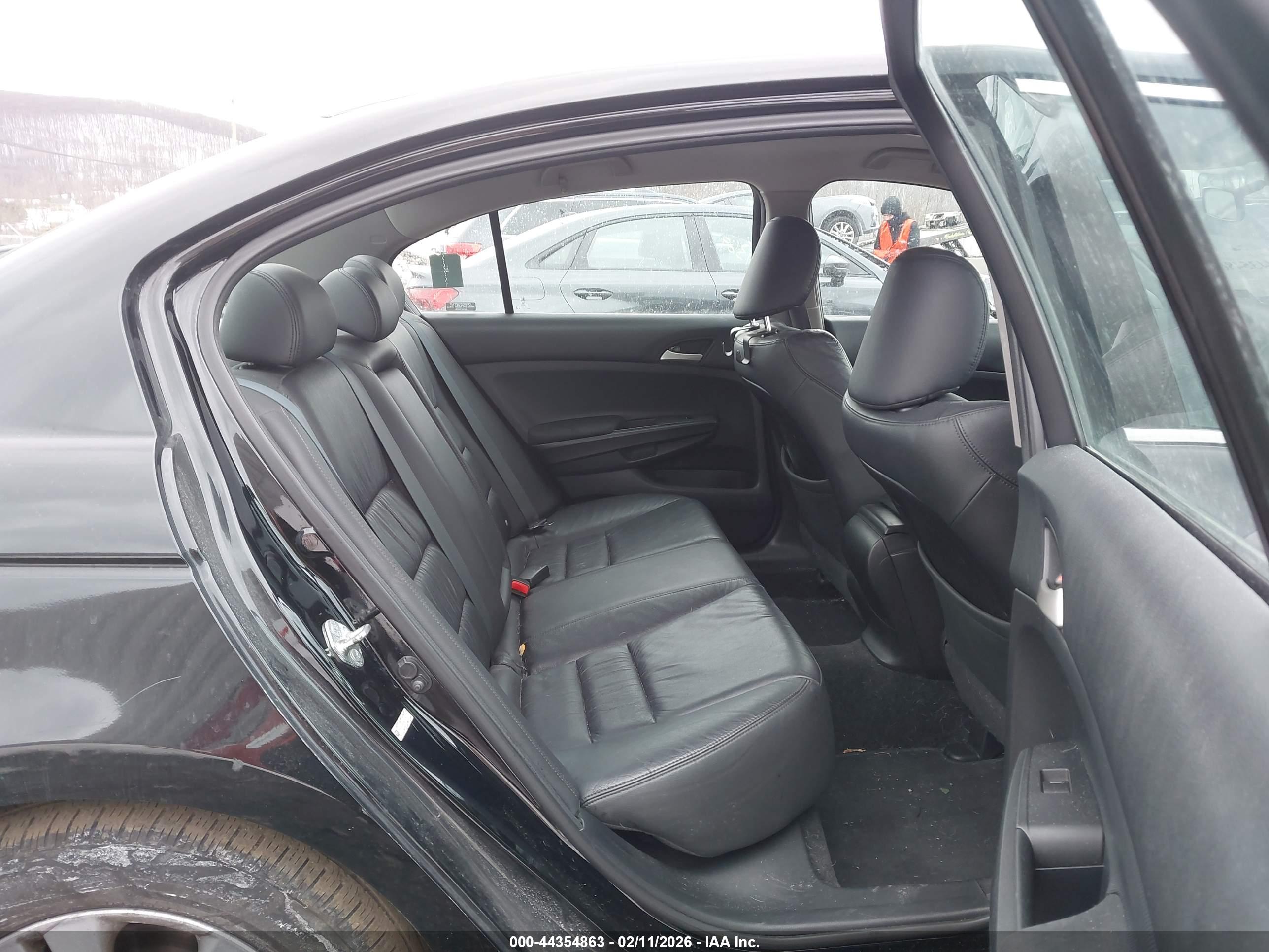 HONDA ACCORD image 8
