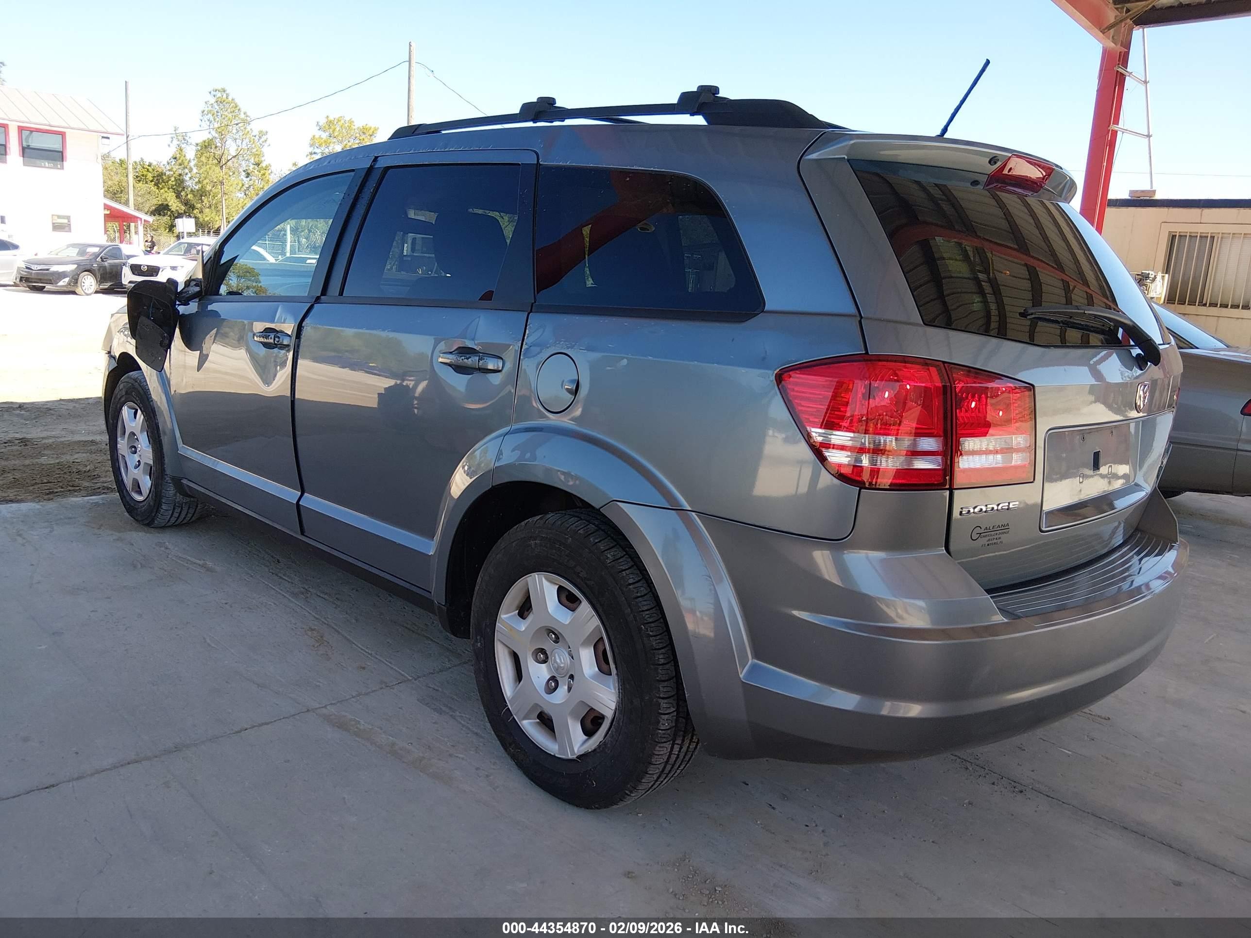 DODGE JOURNEY image 3