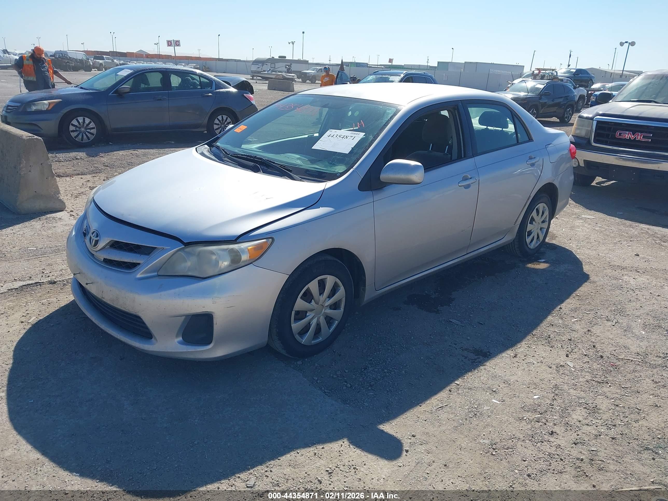 TOYOTA COROLLA image 2
