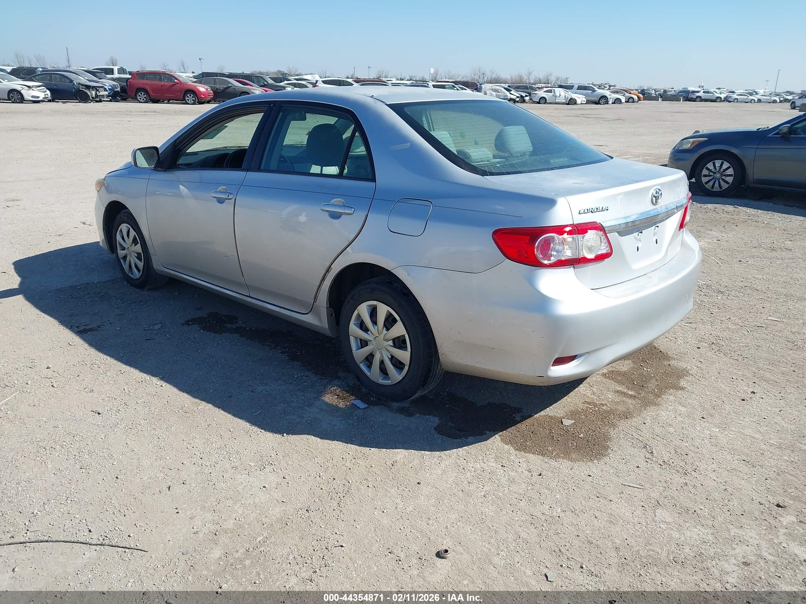 TOYOTA COROLLA image 3