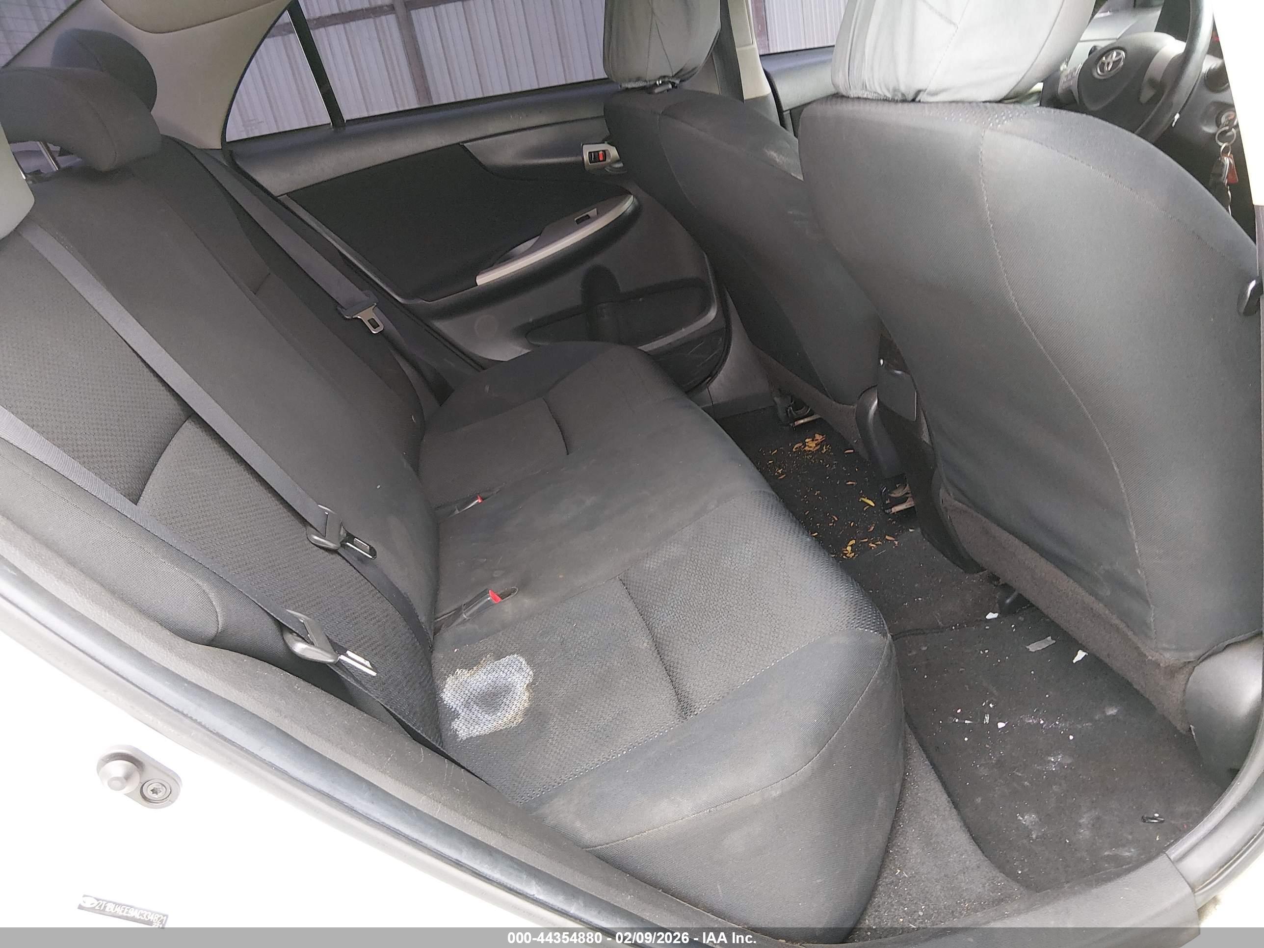 TOYOTA COROLLA image 8