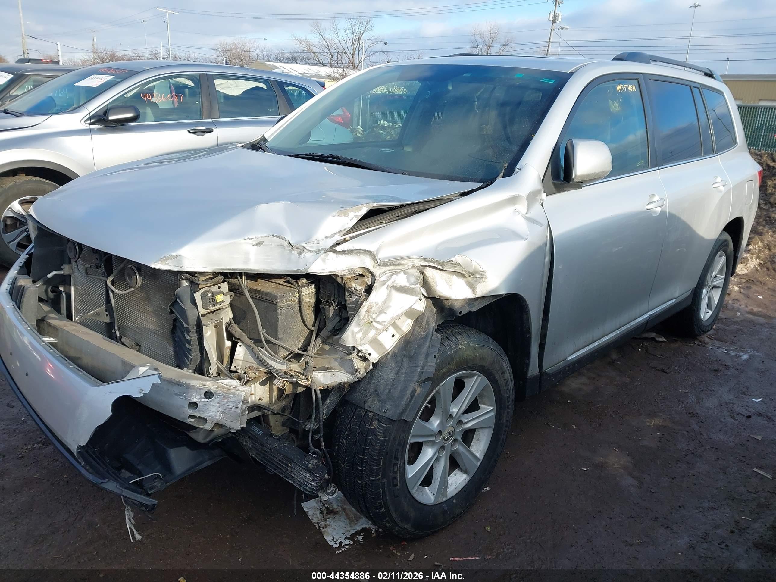 TOYOTA HIGHLANDER image 2