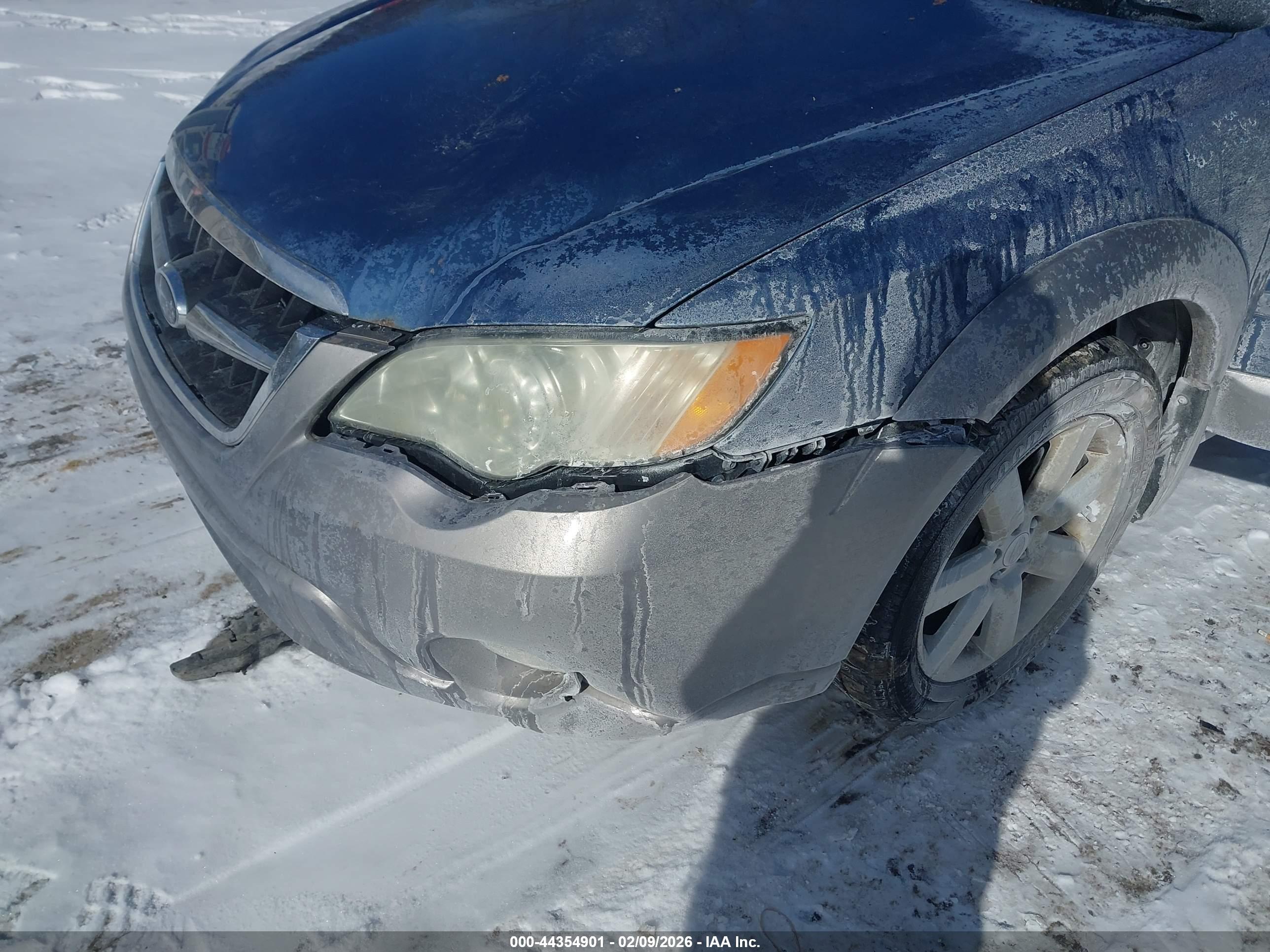 SUBARU OUTBACK image 6