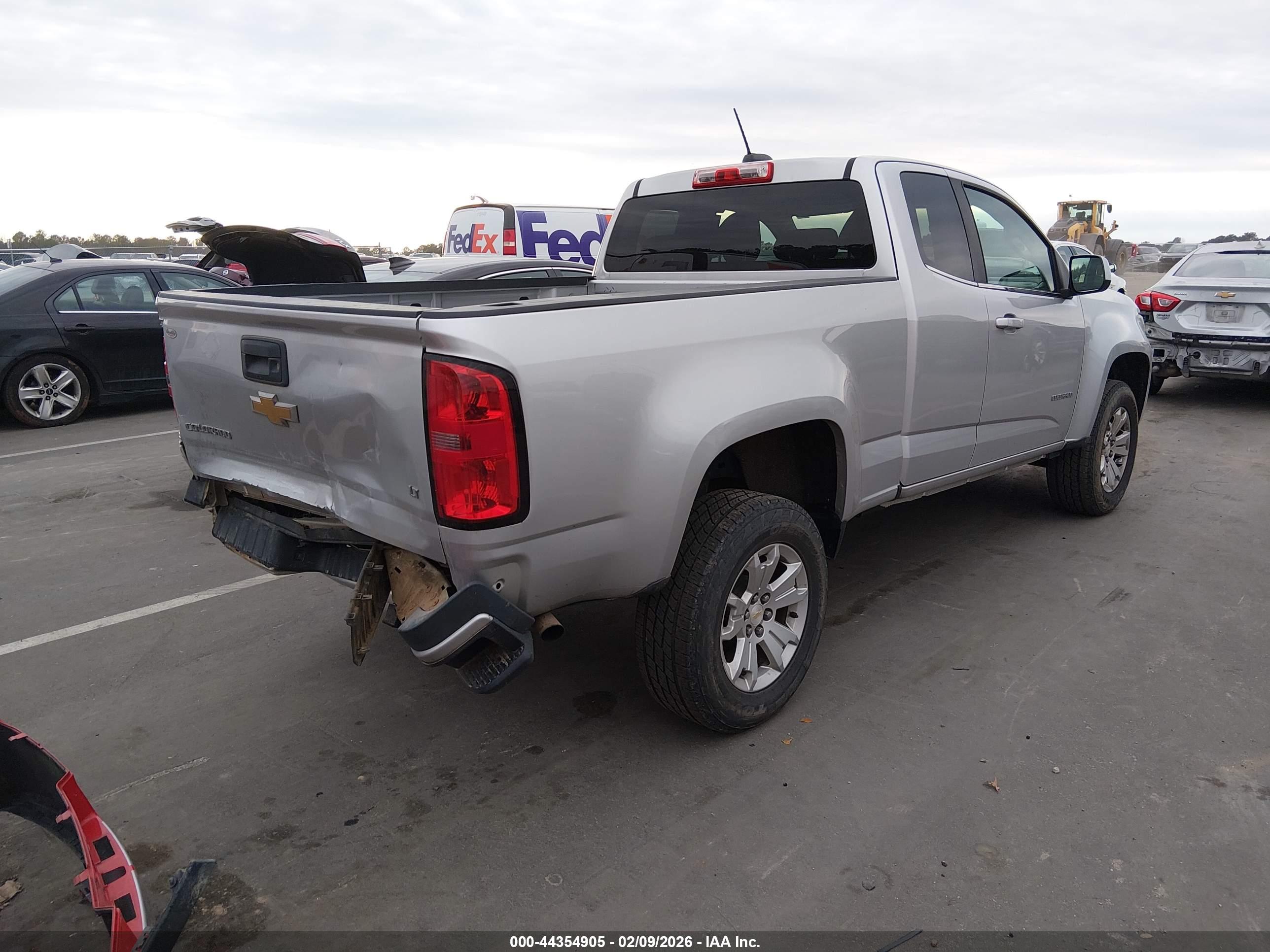 CHEVROLET COLORADO image 4