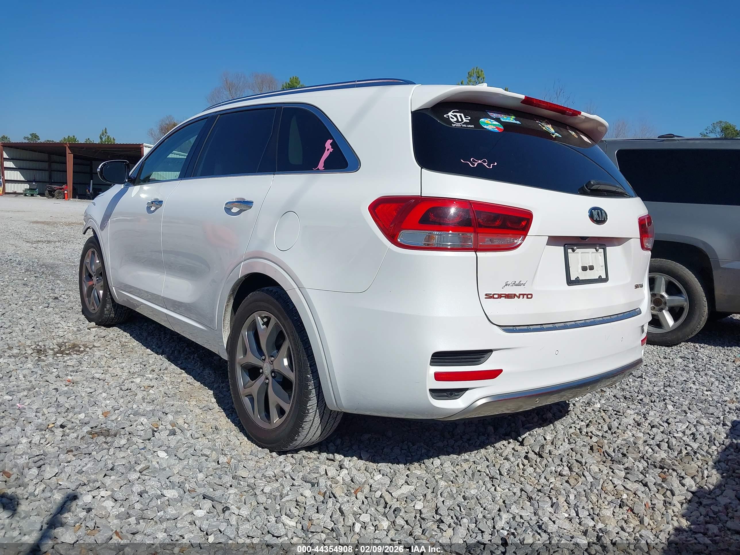 KIA SORENTO image 3