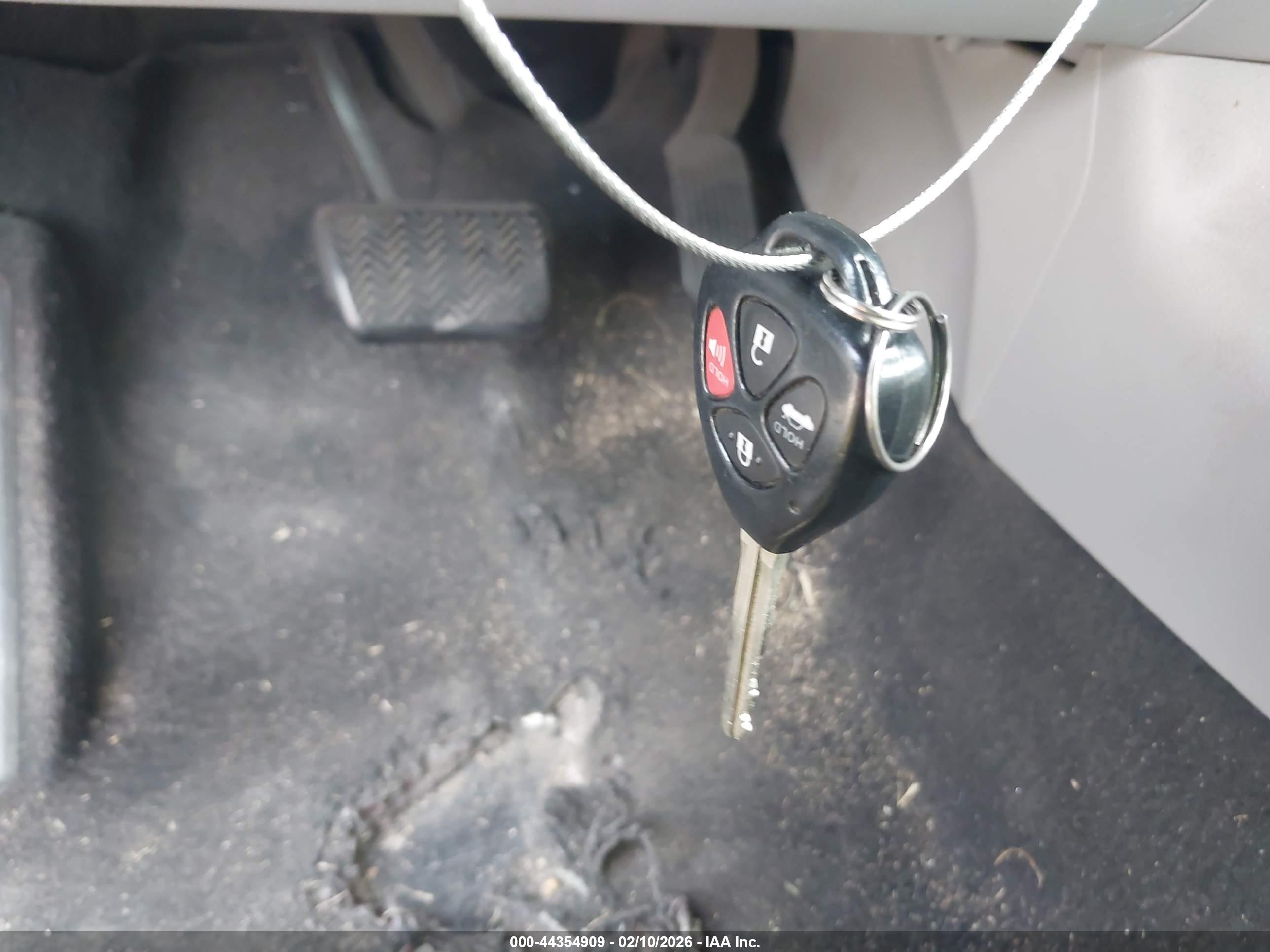 TOYOTA COROLLA image 11