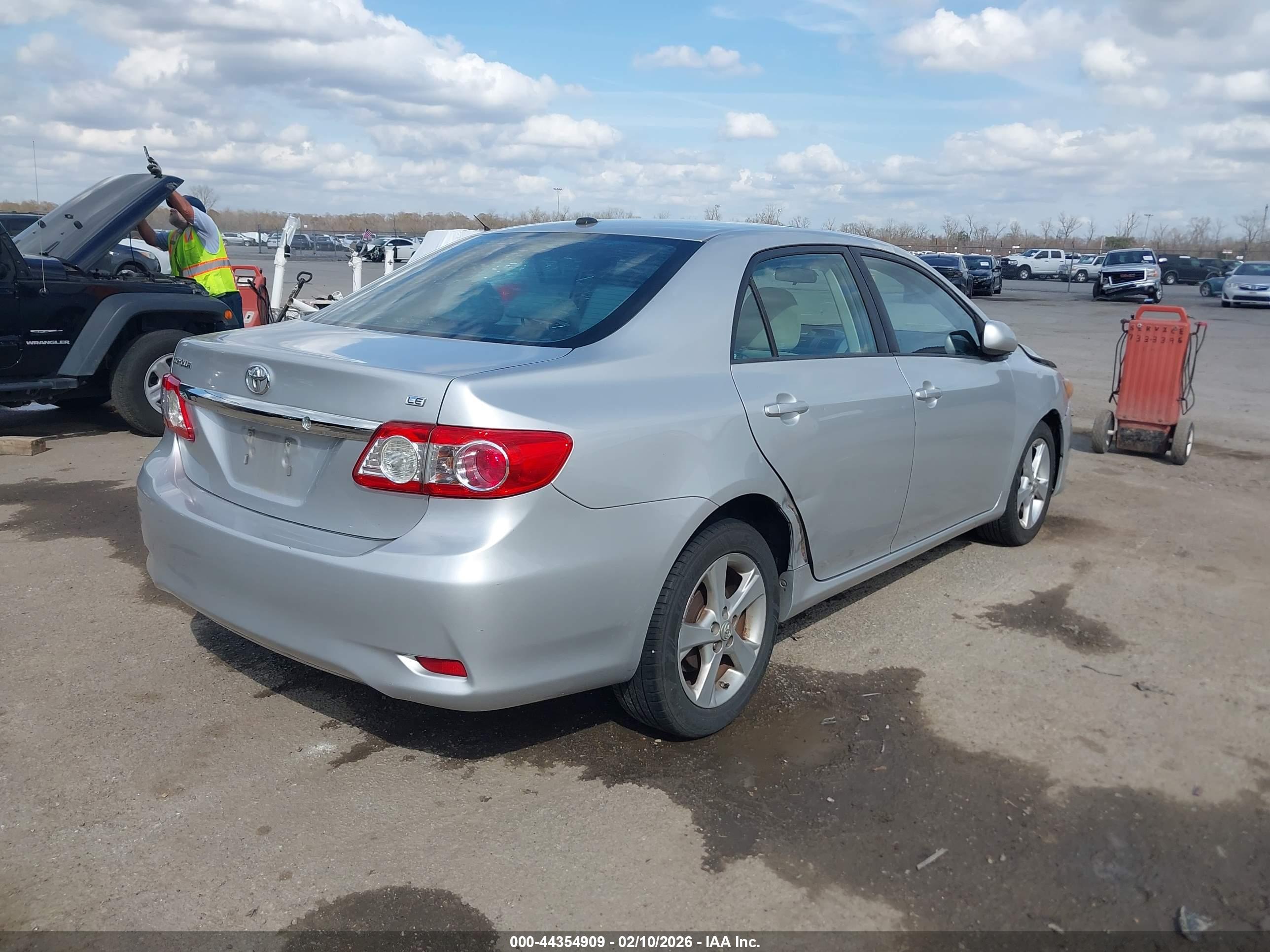TOYOTA COROLLA image 4