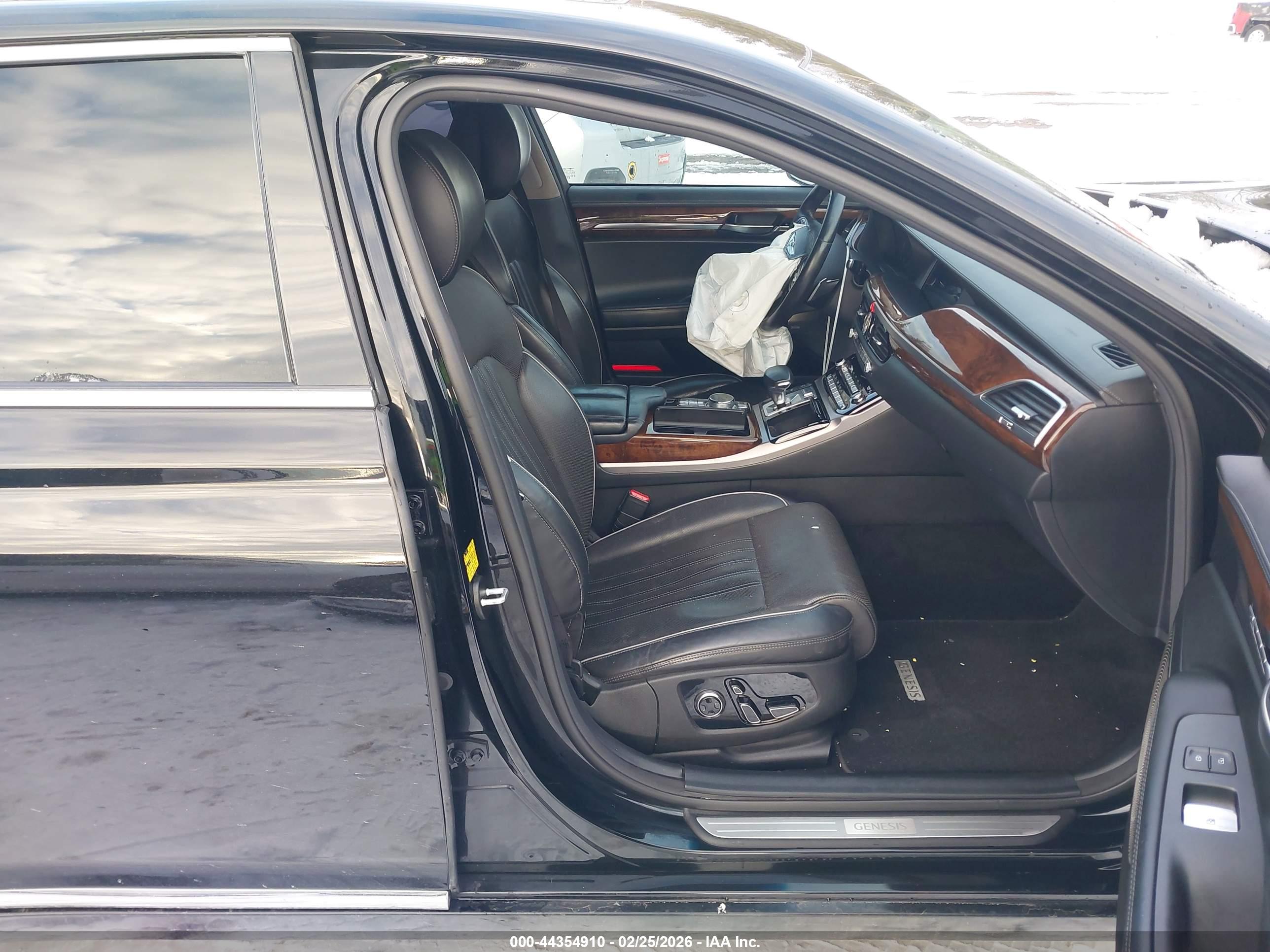 GENESIS G90 image 5