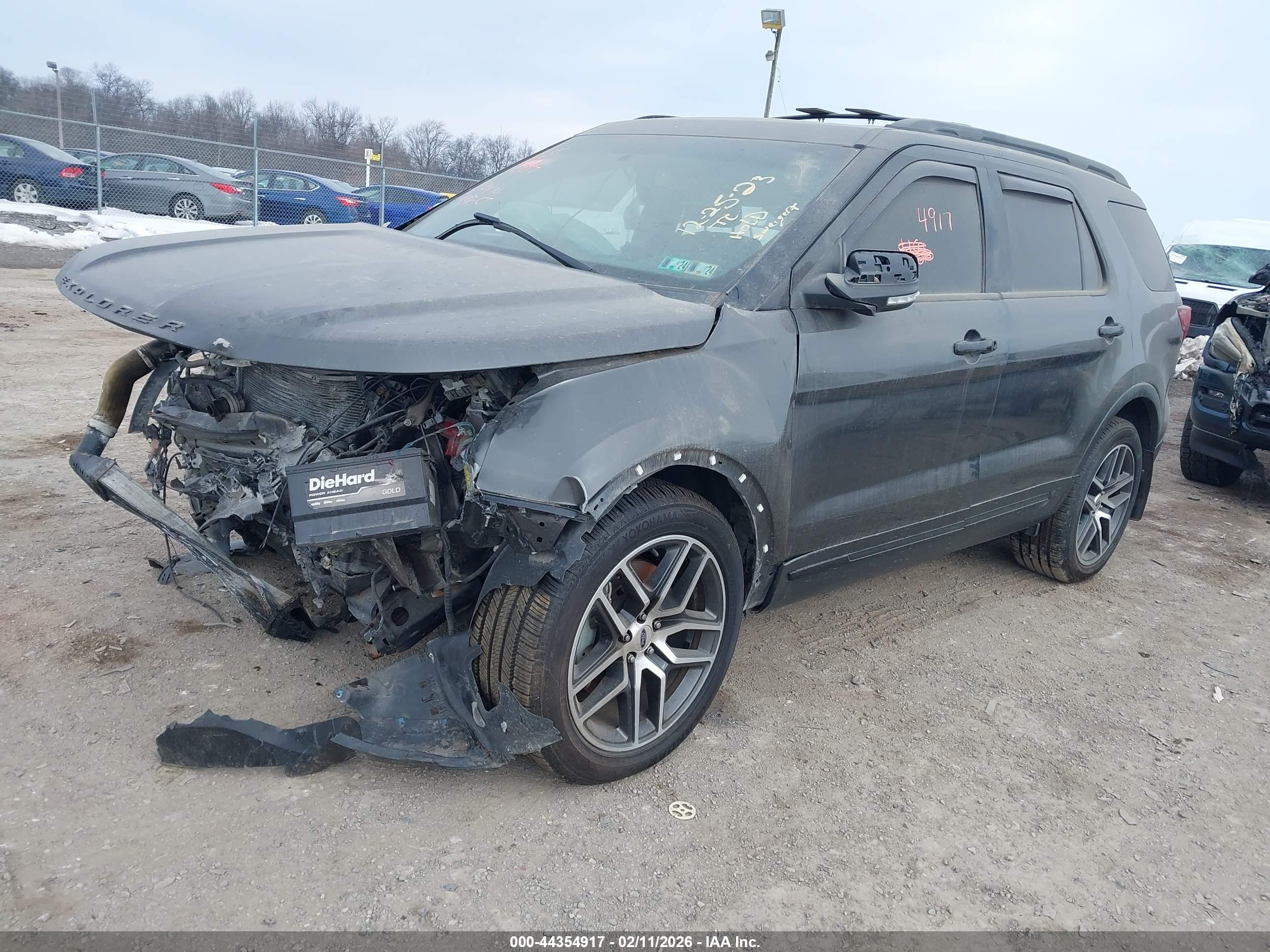 FORD EXPLORER image 2
