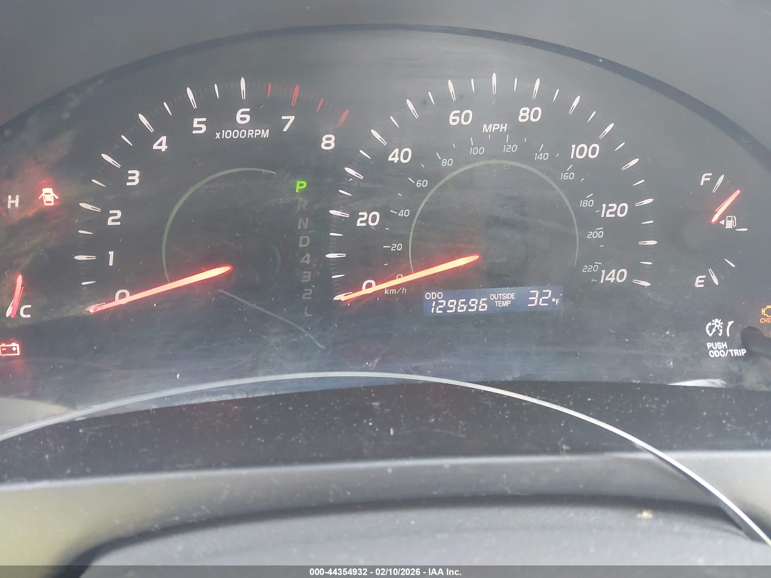 TOYOTA CAMRY image 7