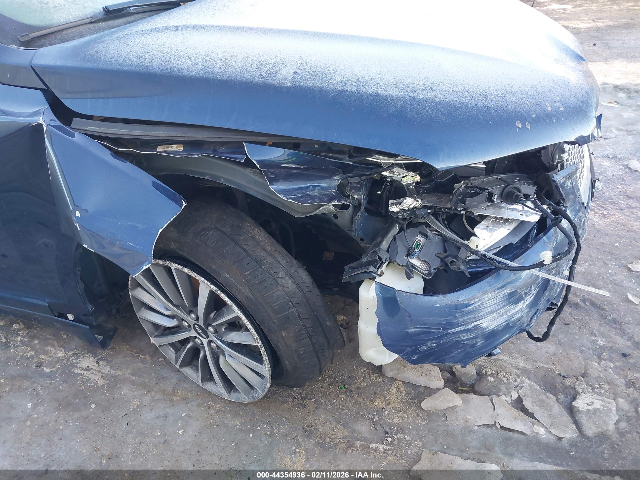 LINCOLN MKZ image 6
