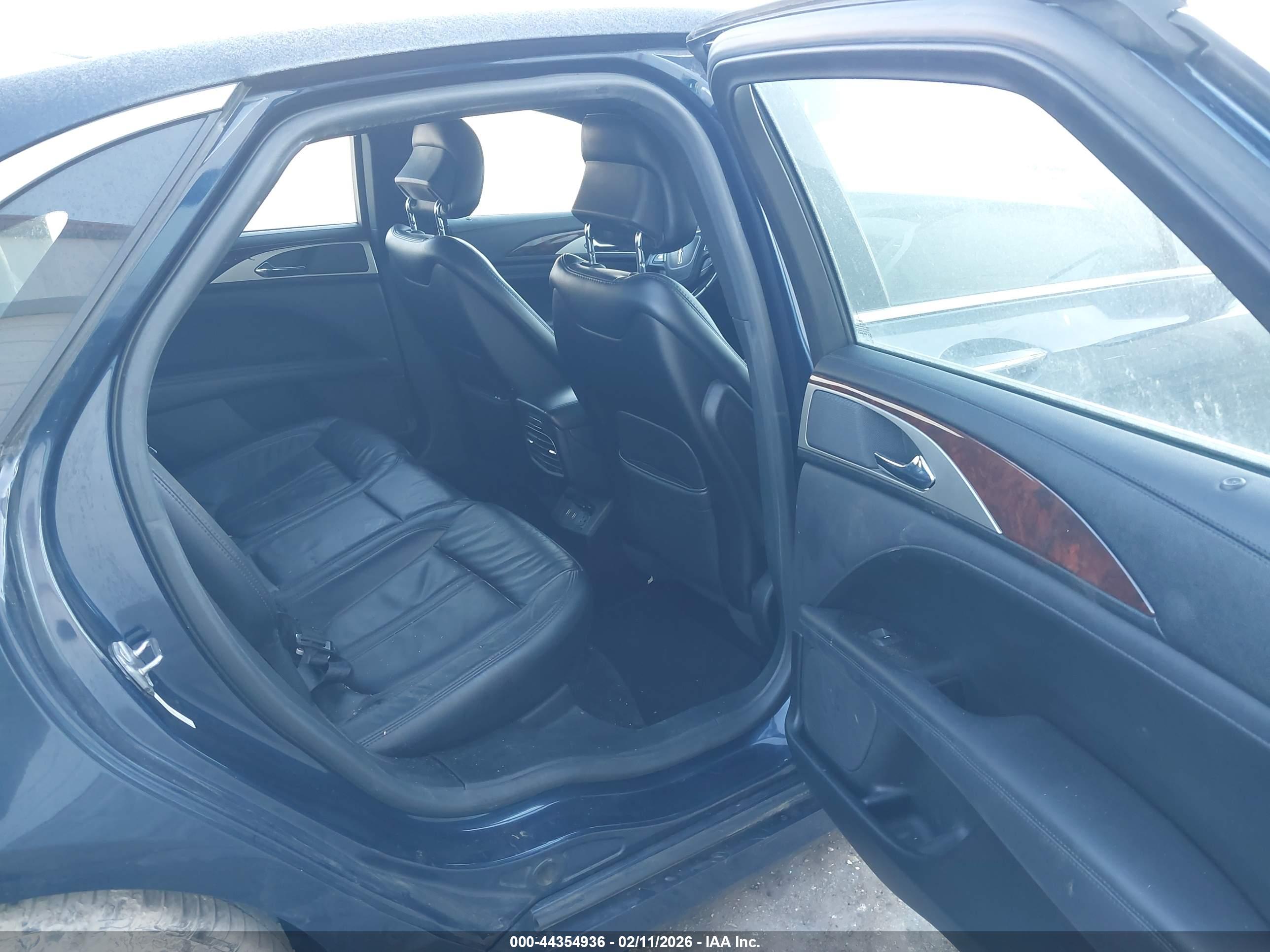 LINCOLN MKZ image 8
