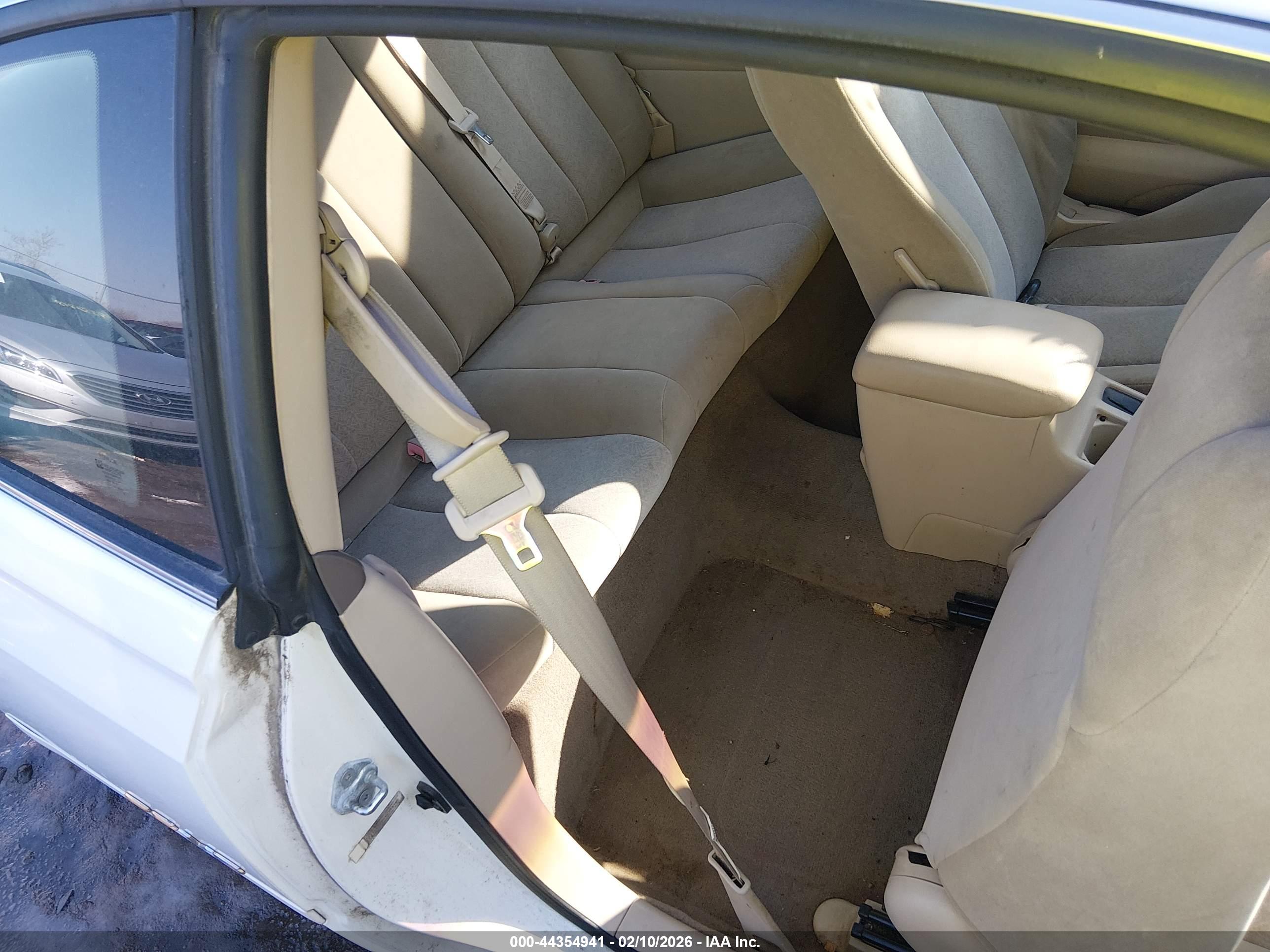 TOYOTA CAMRY image 8